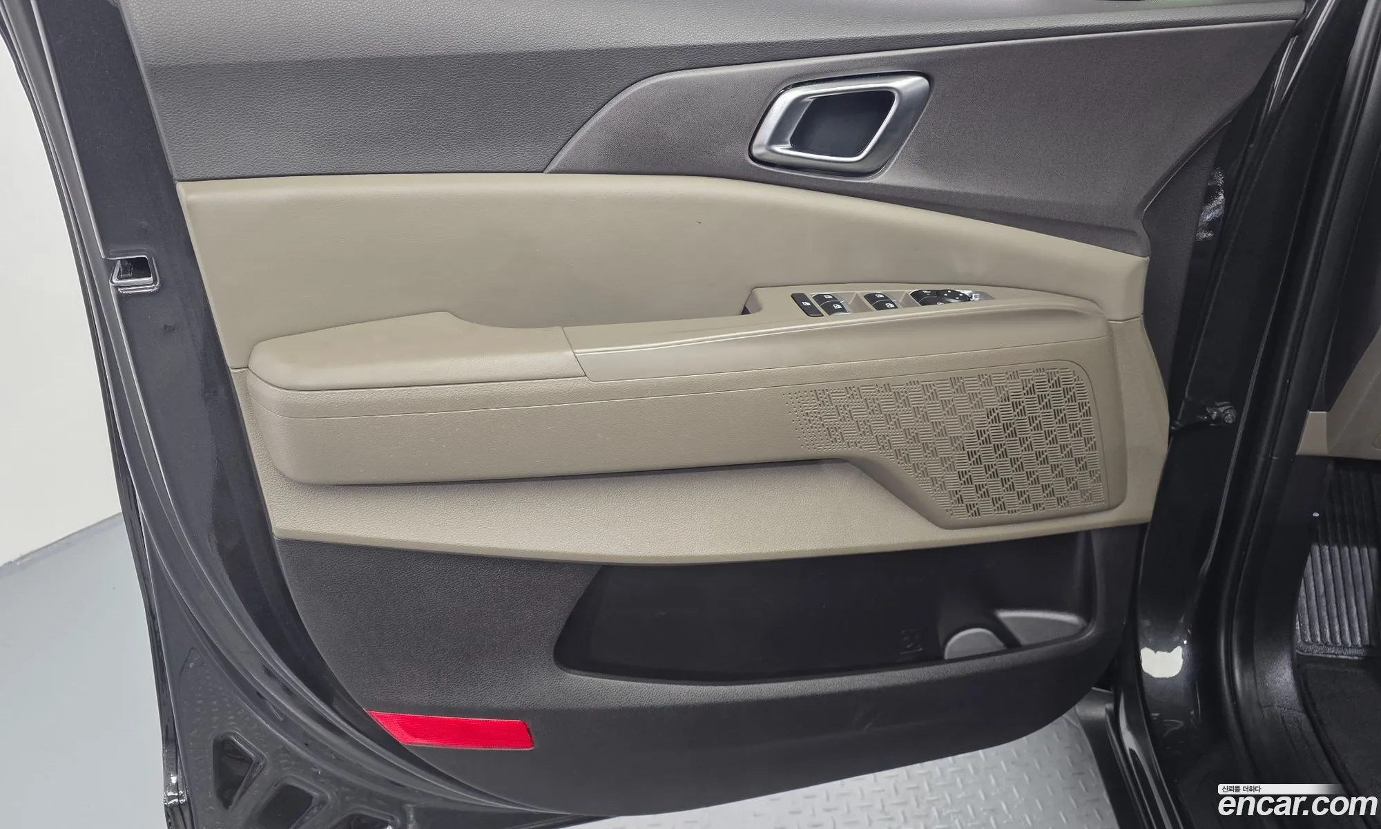 Kia Carnival 2025 — 16
