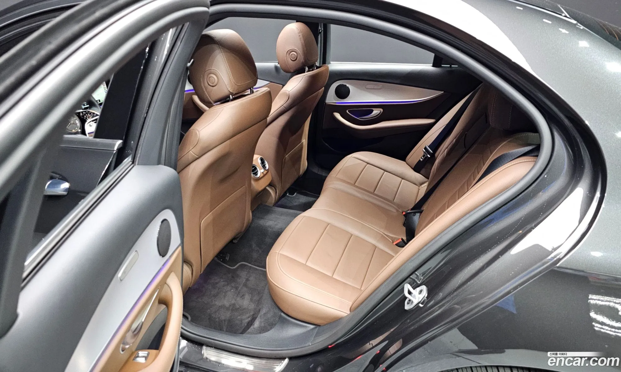 Mercedes-Benz E-Class W213 2021 — 18