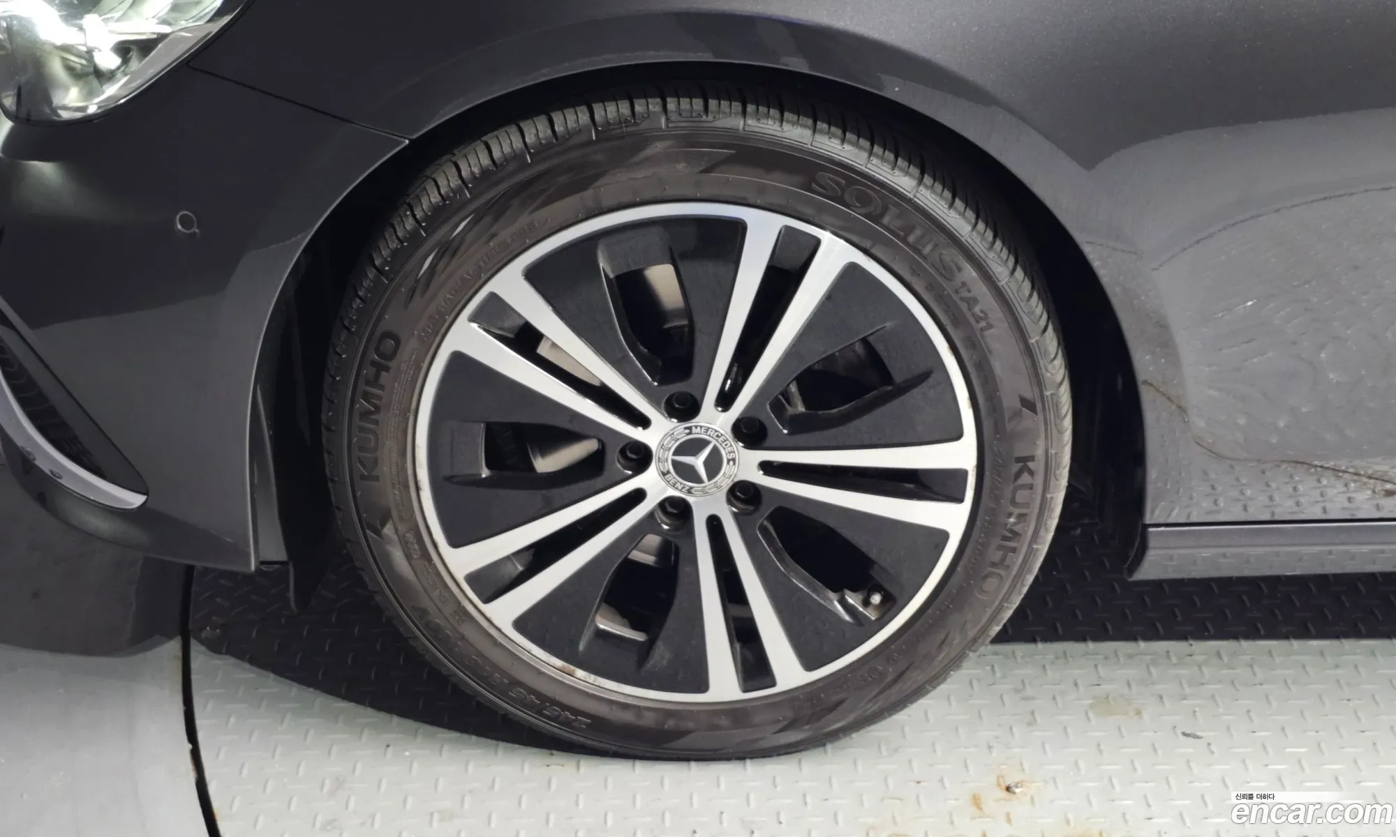 Mercedes-Benz E-Class W213 2021 — 13