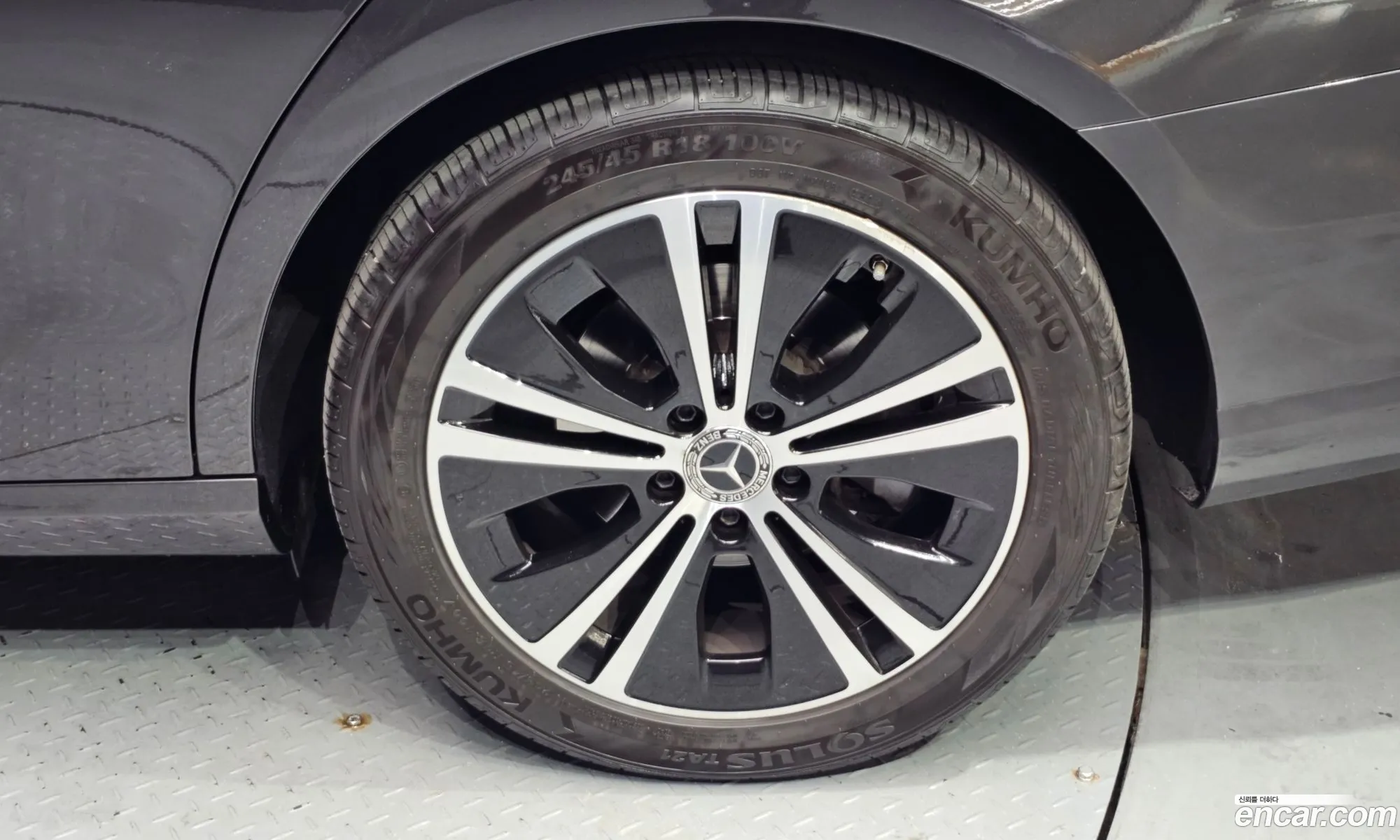 Mercedes-Benz E-Class W213 2021 — 26