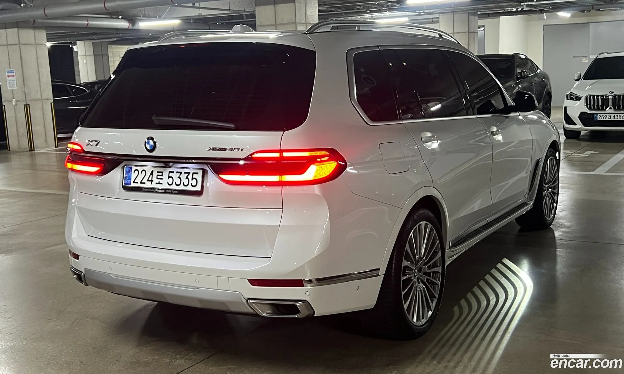 BMW X7 2023 — 16