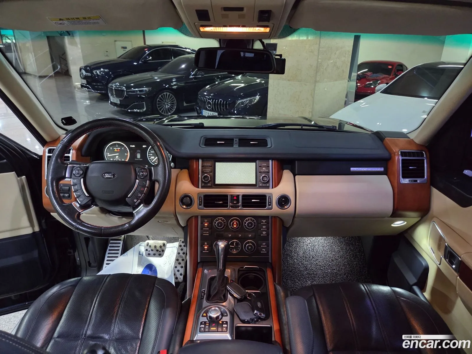 Land Rover Range Rover 2010 — 2