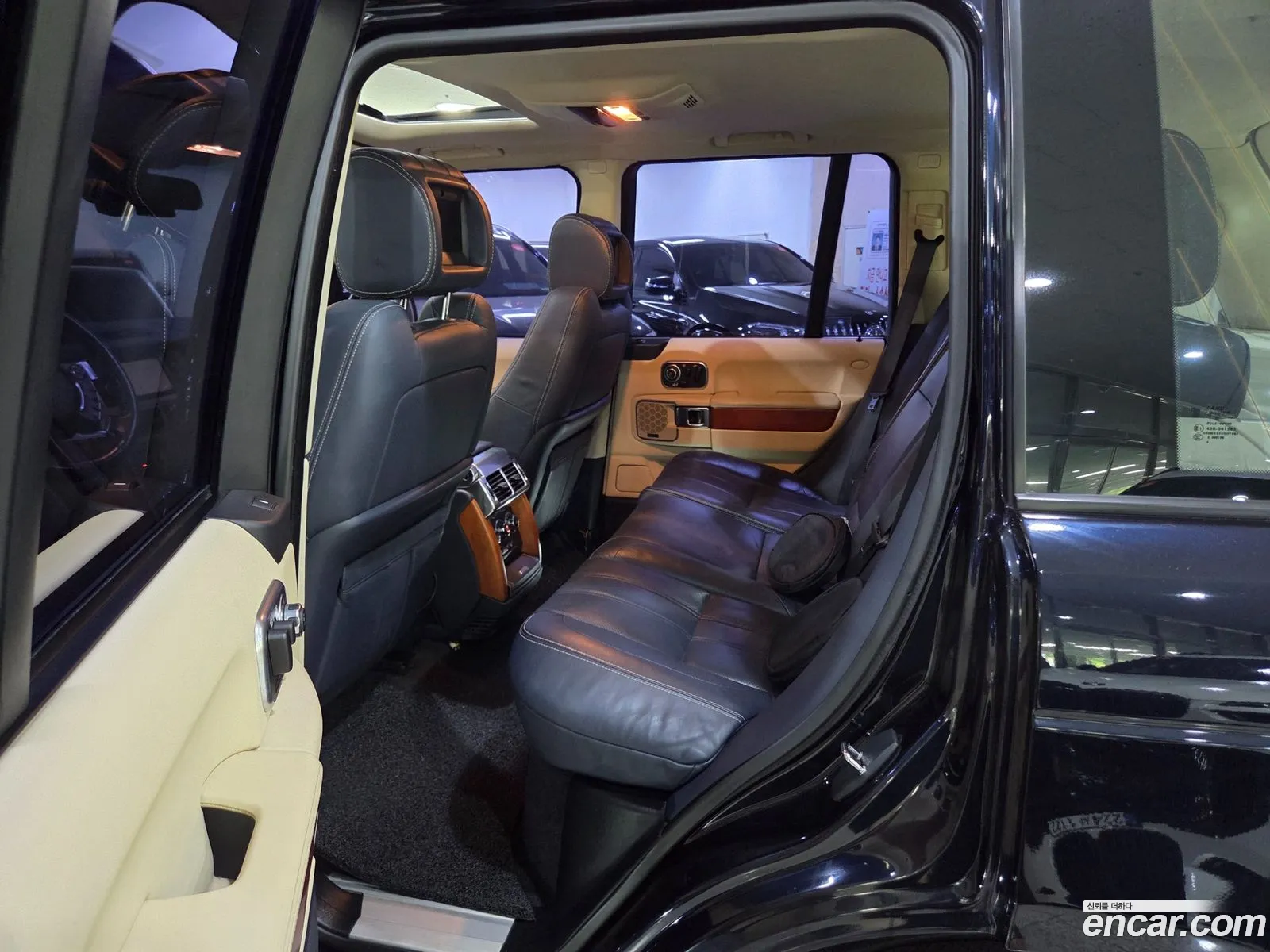 Land Rover Range Rover 2010 — 17