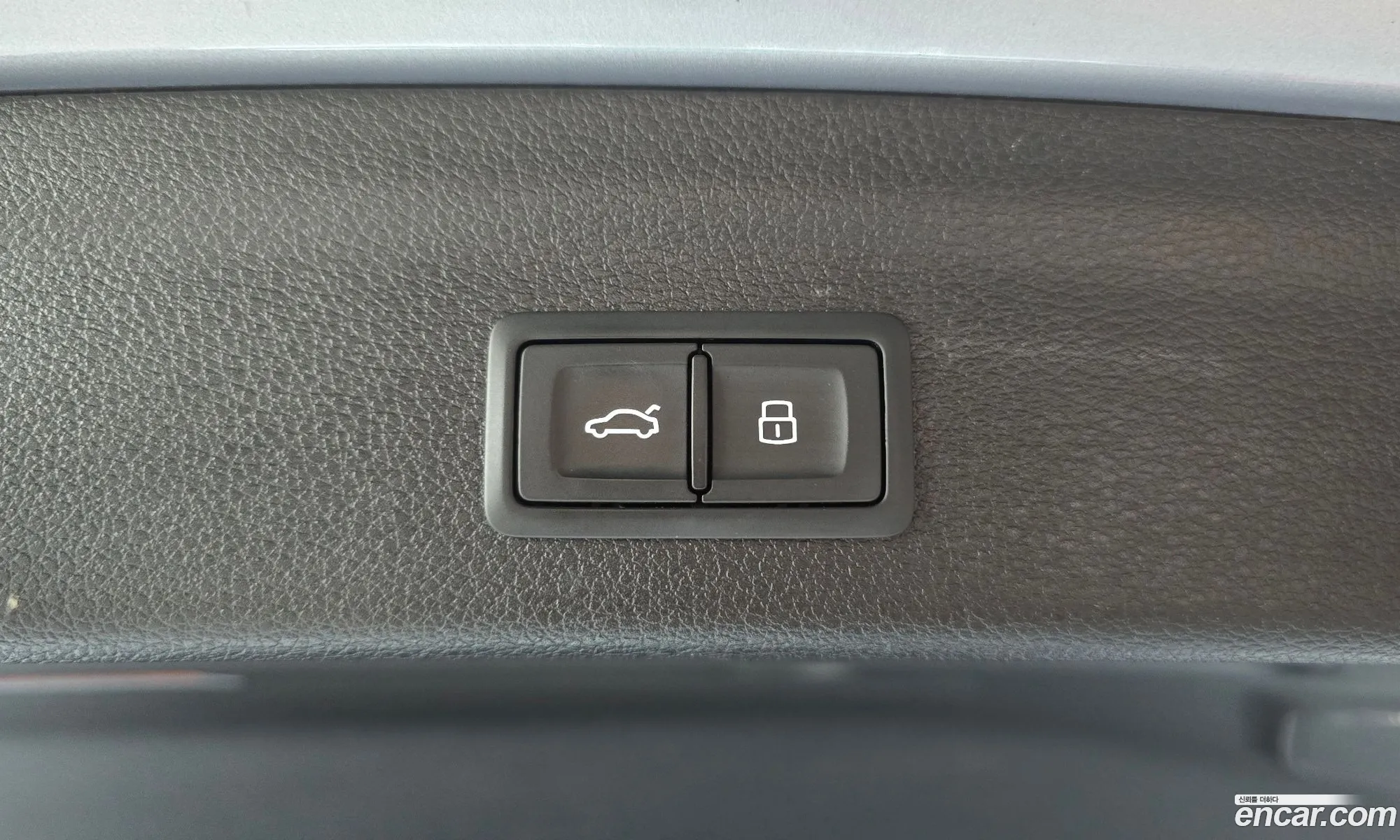 Audi Q3 2020 WAUZZZF35L1054540 — 32