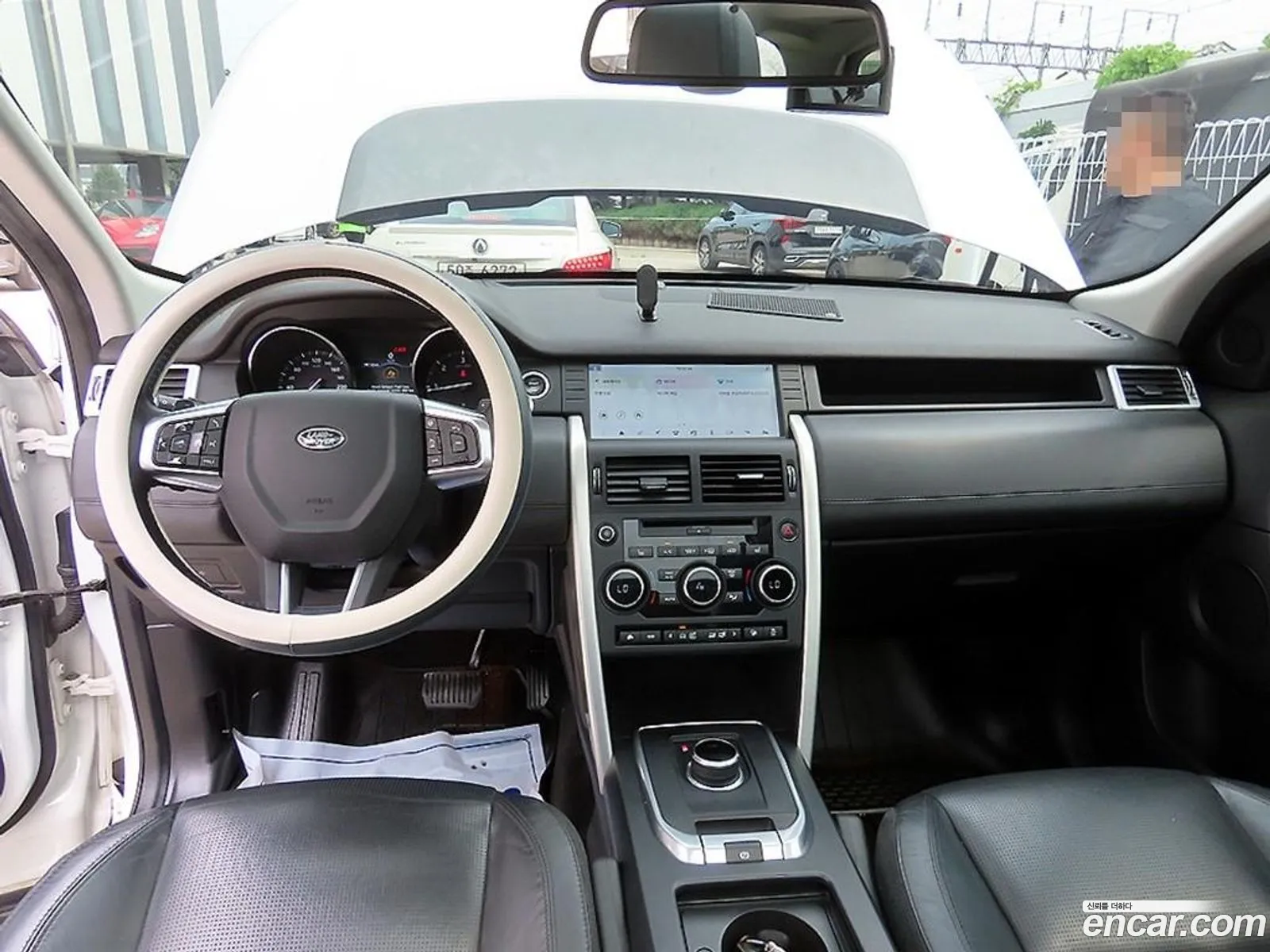 Land Rover Discovery Sport 2017 — 12