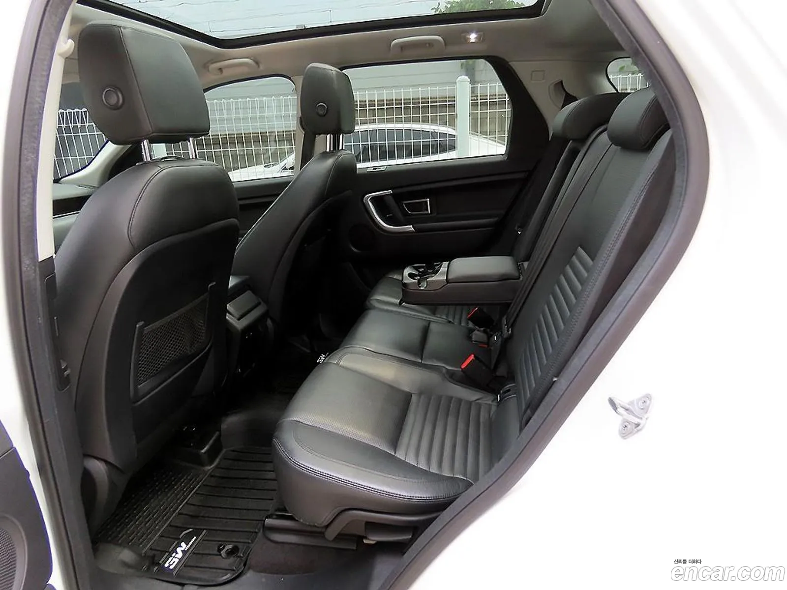 Land Rover Discovery Sport 2017 — 18