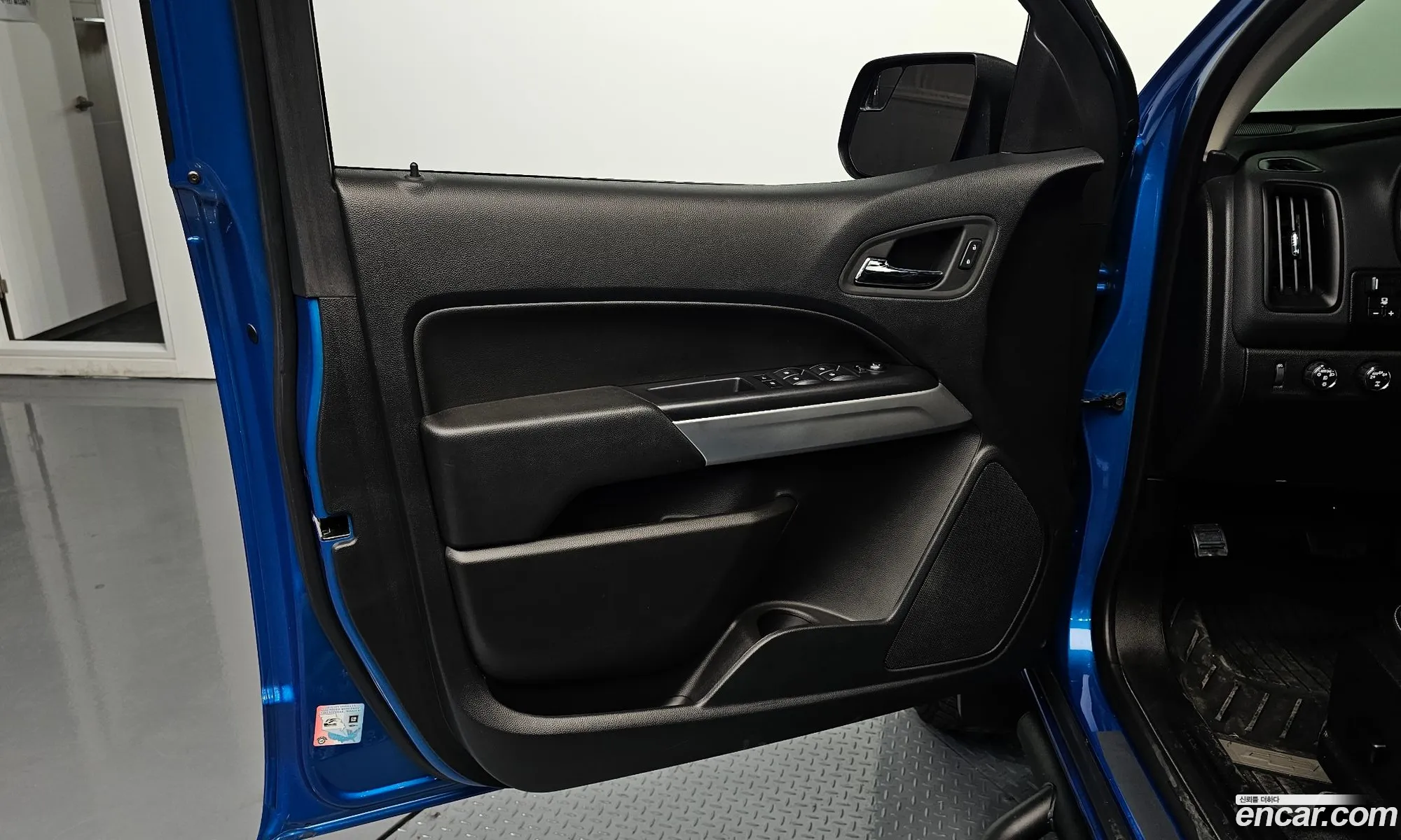 Chevrolet (GM Daewoo) Real New Colorado 2022 — 2