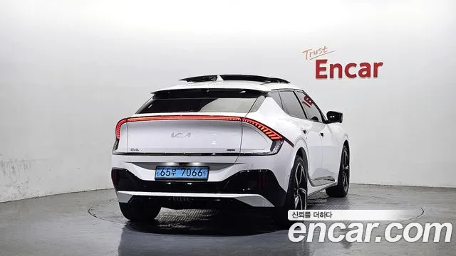Kia EV6 2023 — 3