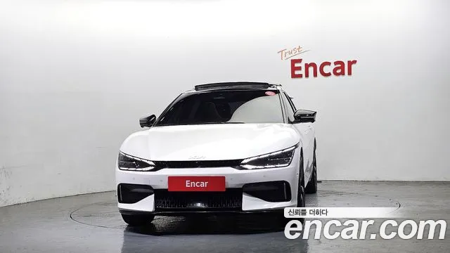 Kia EV6 2023 — 2