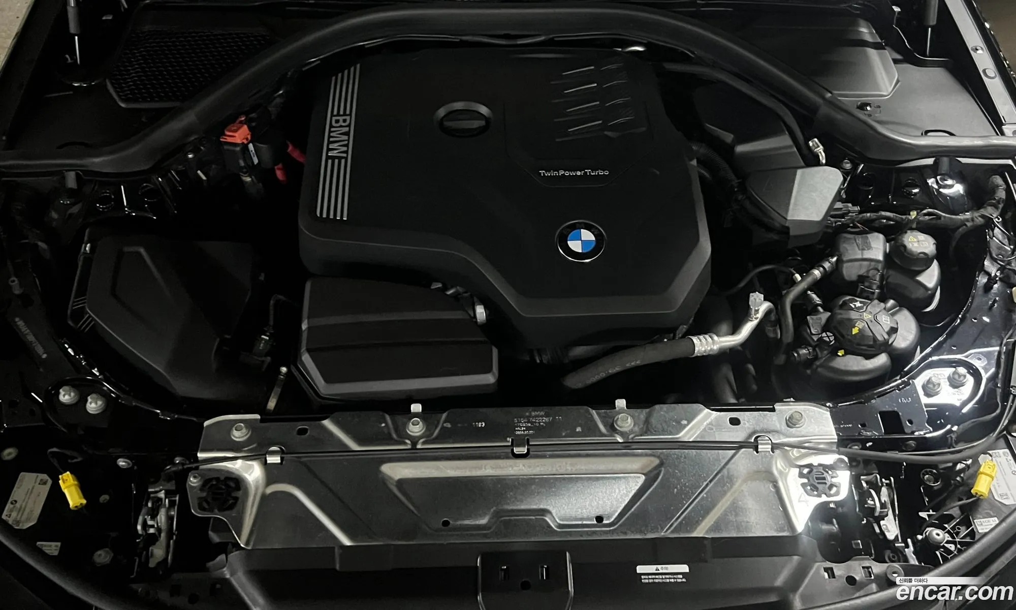 BMW 3 Series 2023 — 3