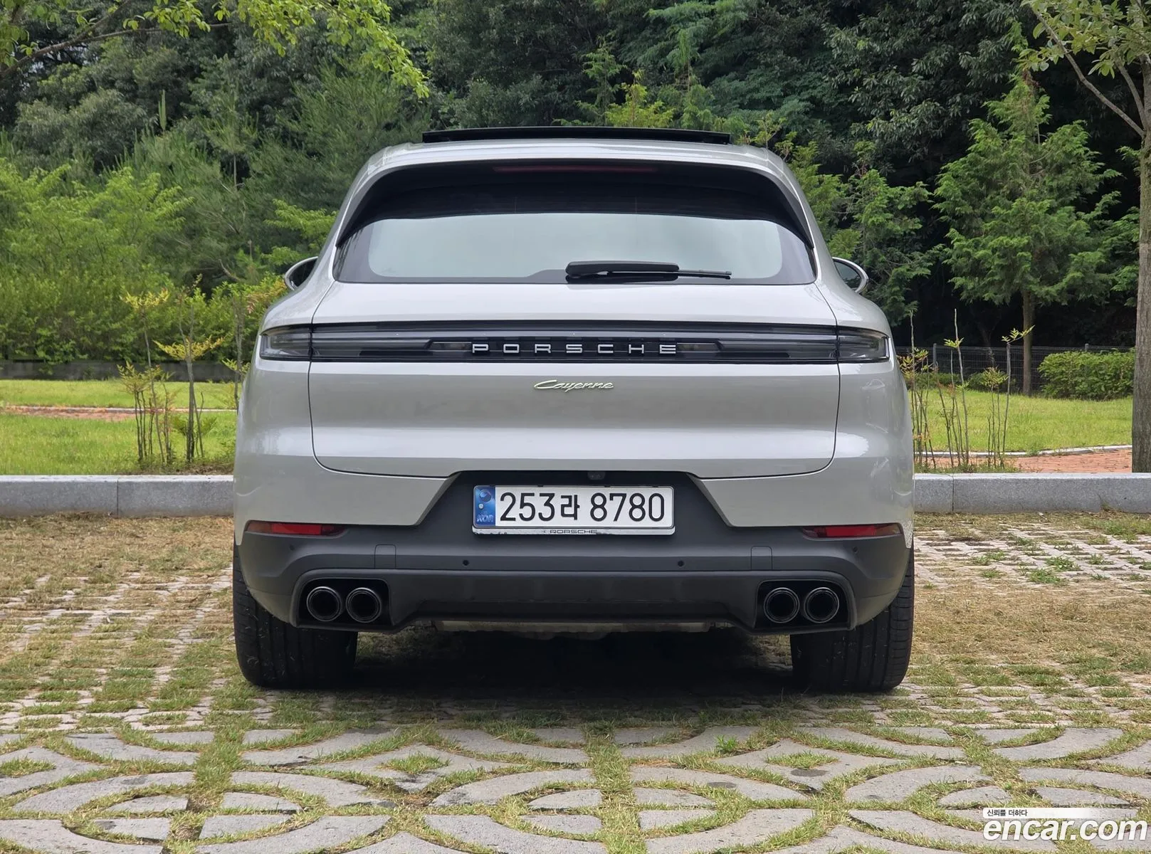Porsche Cayenne 2024 — 18