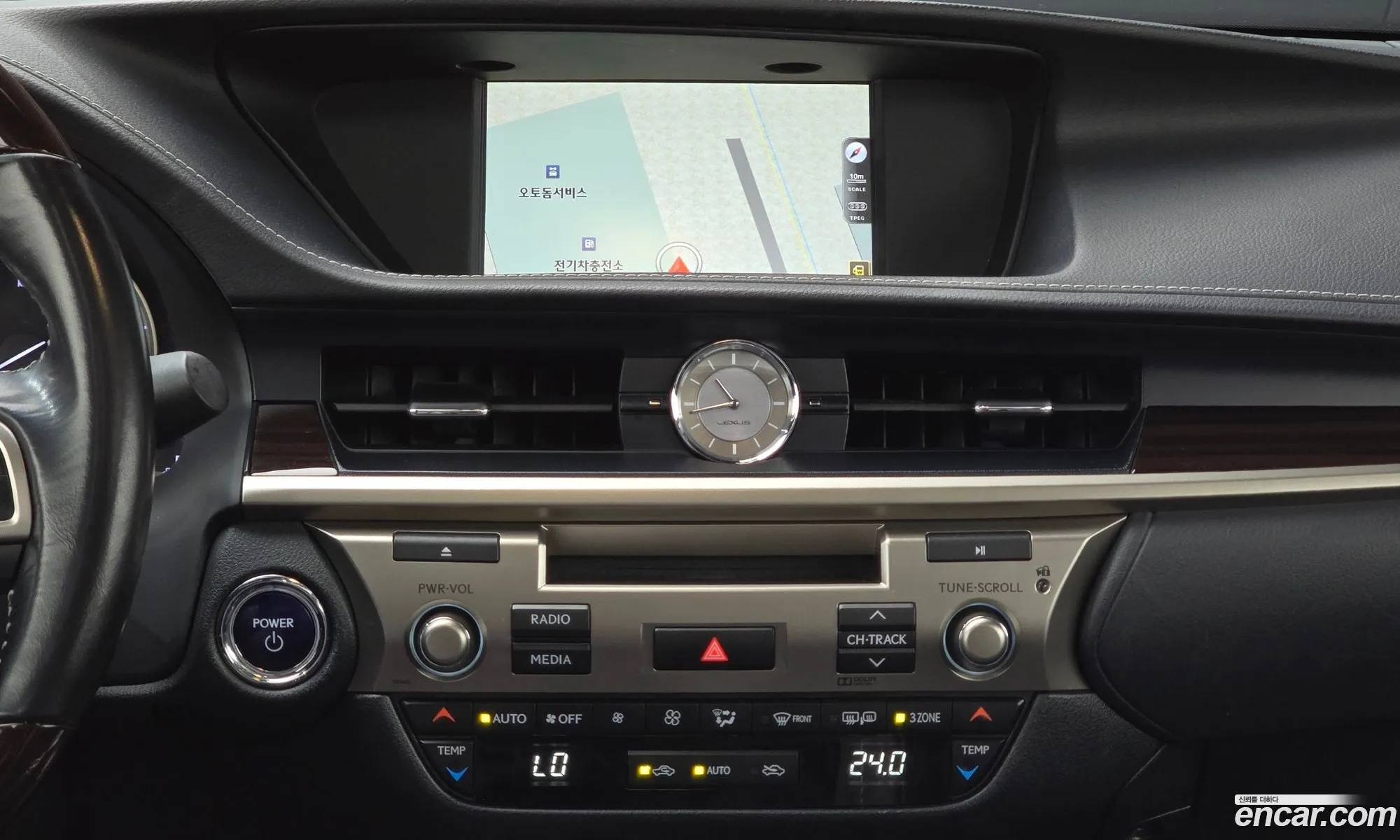 Lexus ES300h 2017 — 15