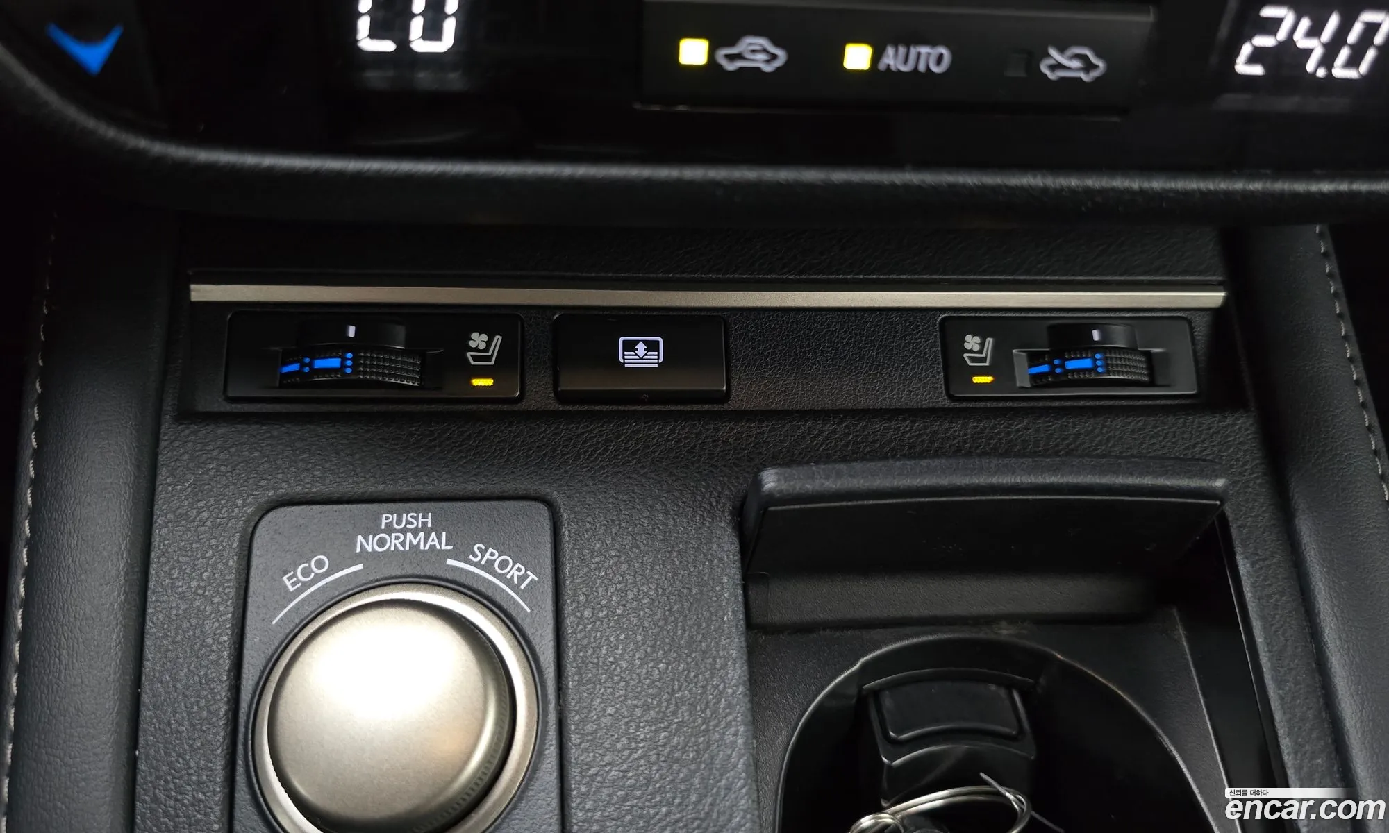 Lexus ES300h 2017 — 20