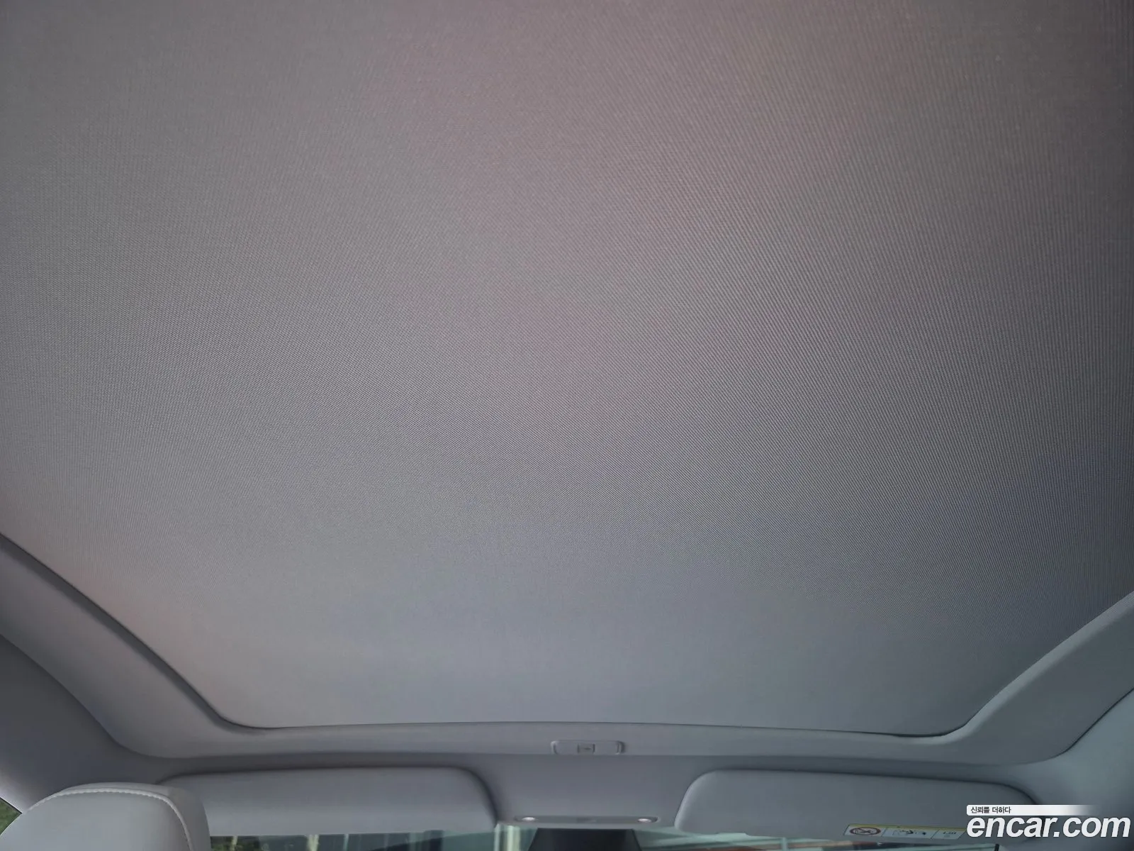 Tesla Model Y 2025 — 9