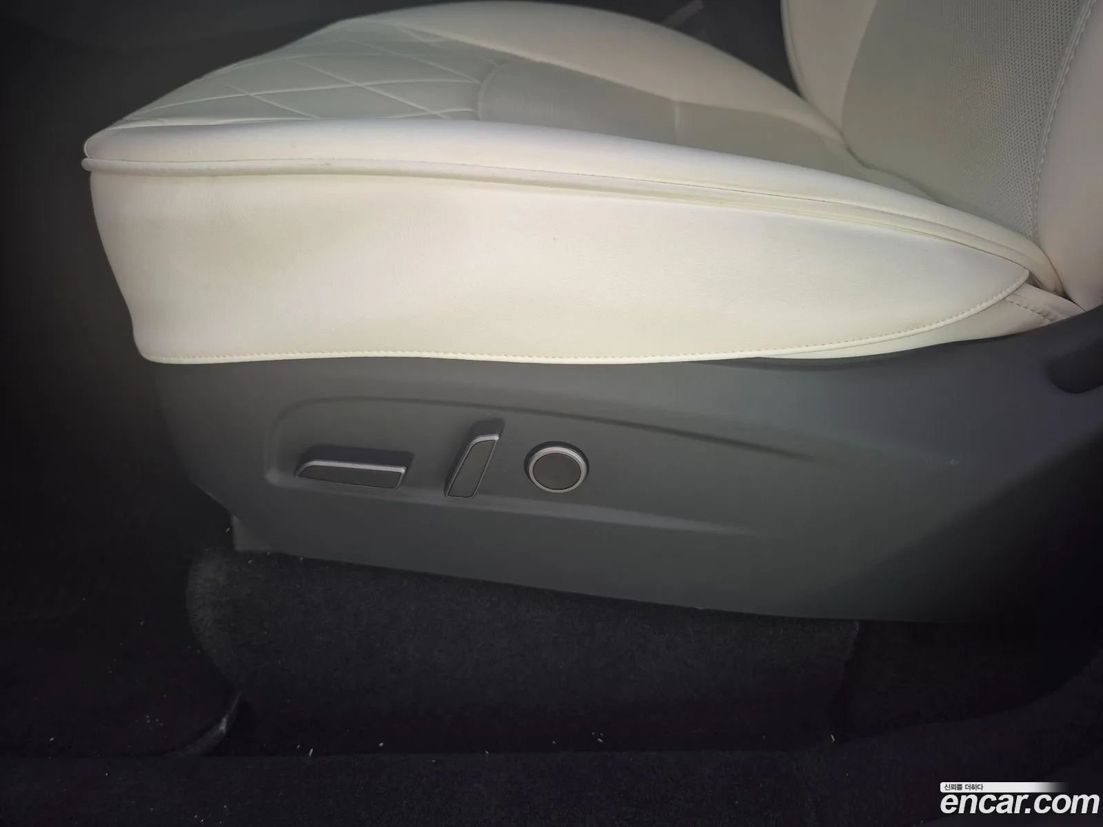 Tesla Model Y 2025 — 6