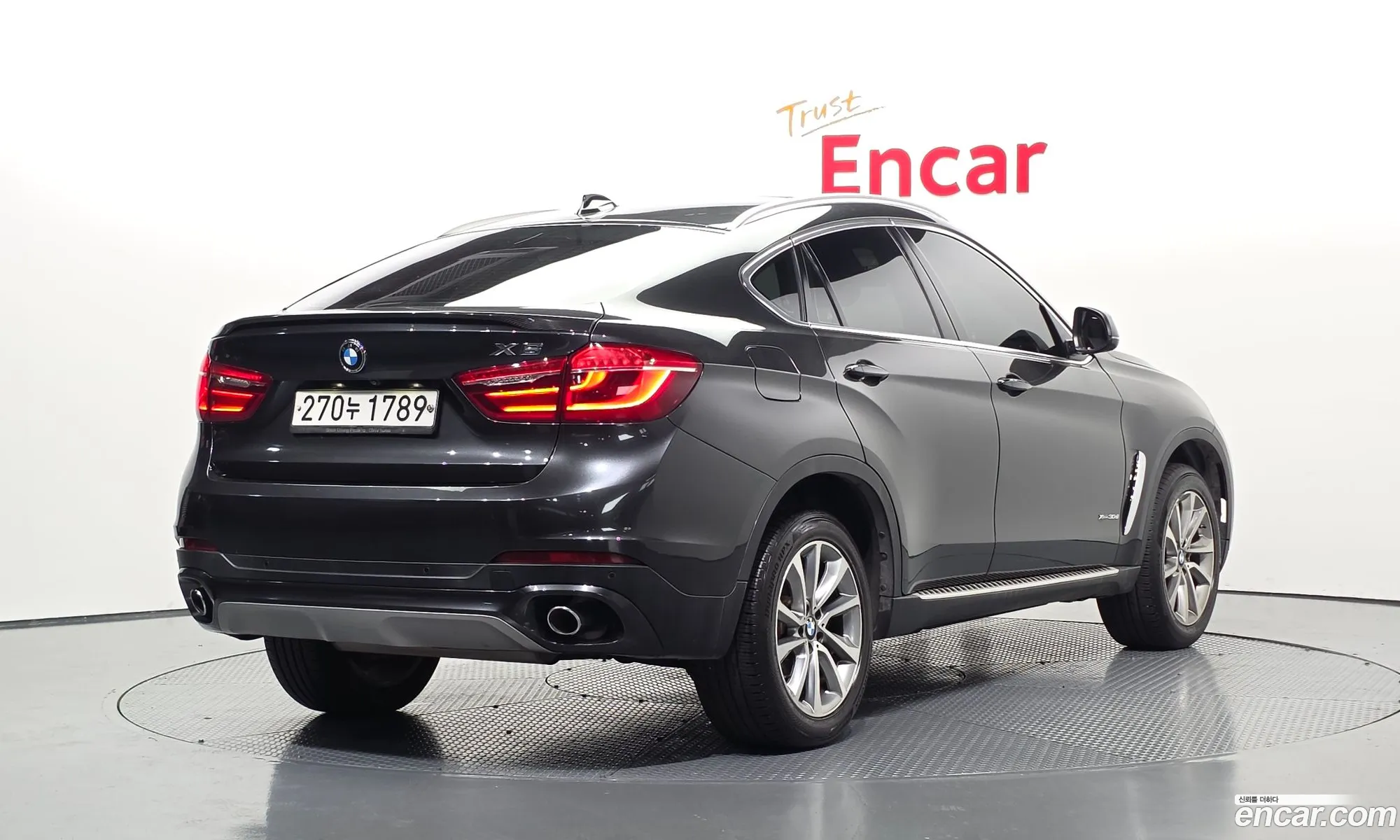 BMW X6 2017 WBAKV2104H0T88640 — 19