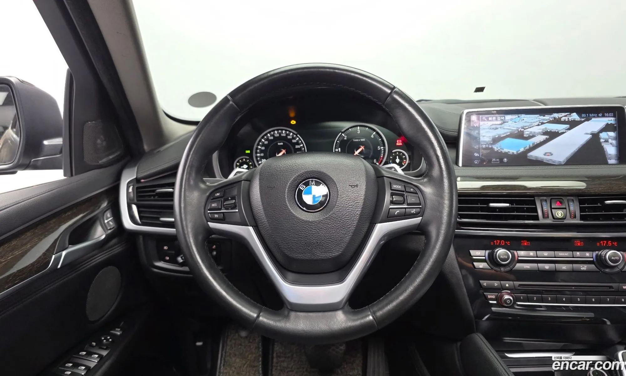 BMW X6 2017 WBAKV2104H0T88640 — 8