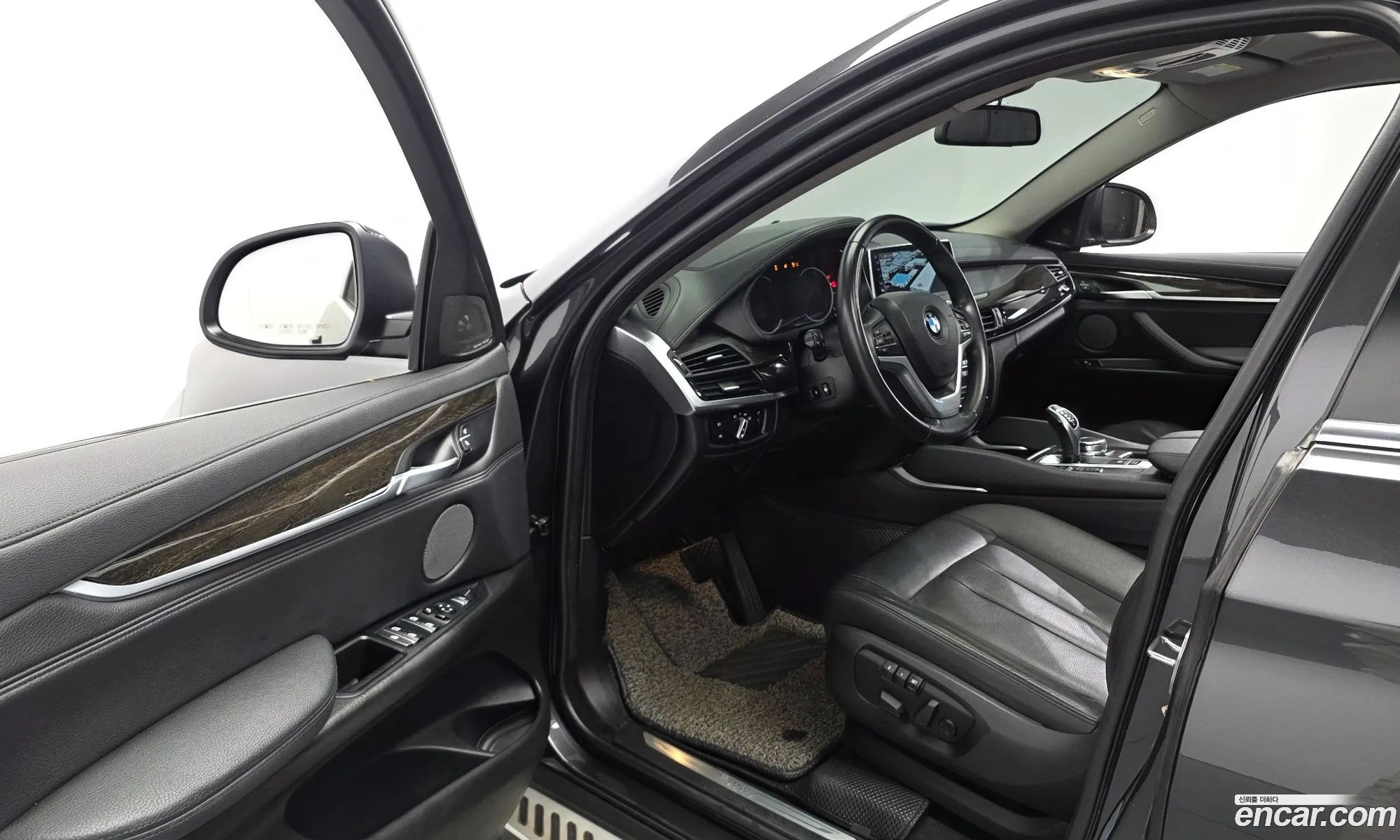 BMW X6 2017 WBAKV2104H0T88640 — 4