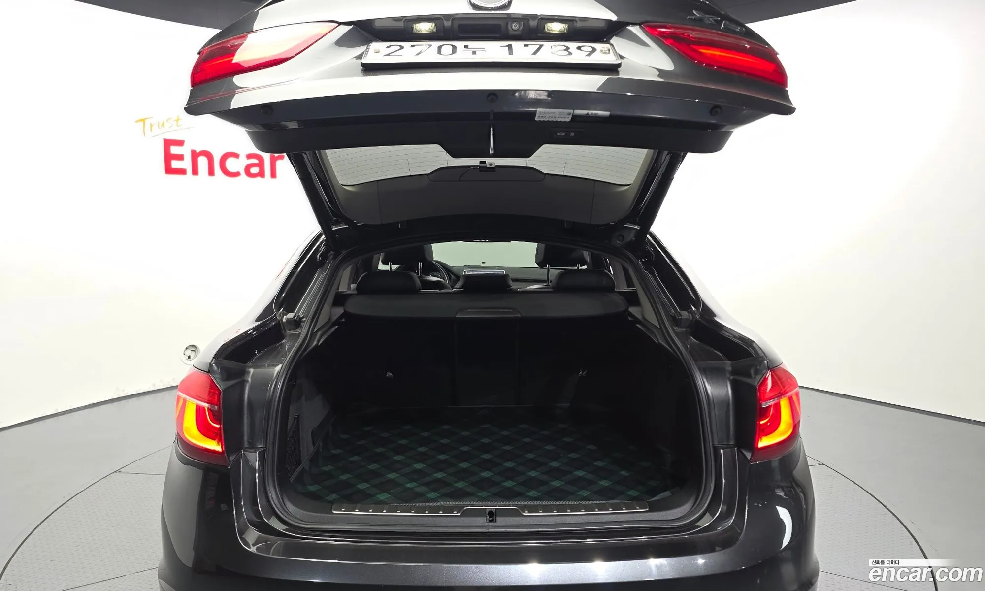 BMW X6 2017 WBAKV2104H0T88640 — 17