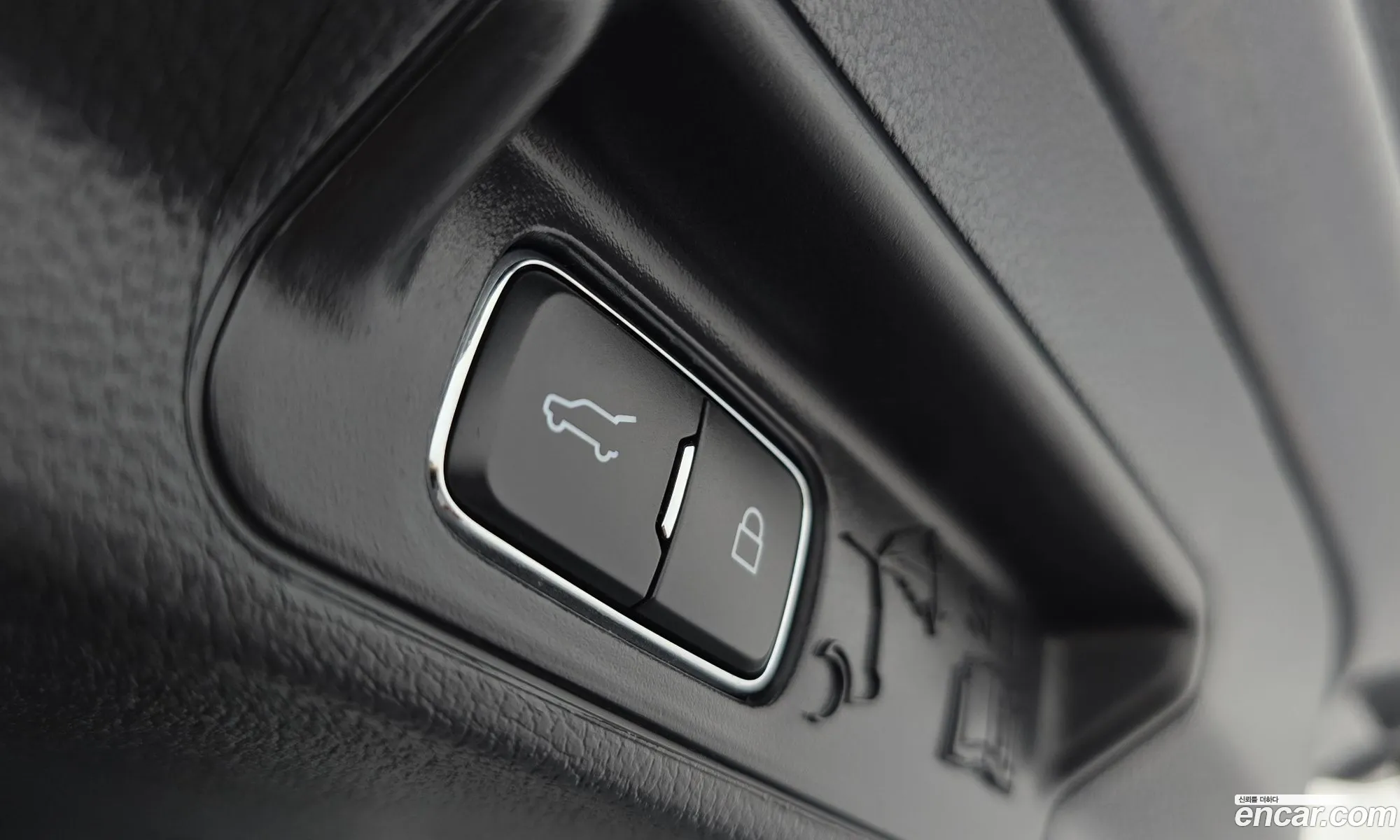 Ford Explorer 6th Gen 2021 1FMSK8FH9MGC31406 — 14