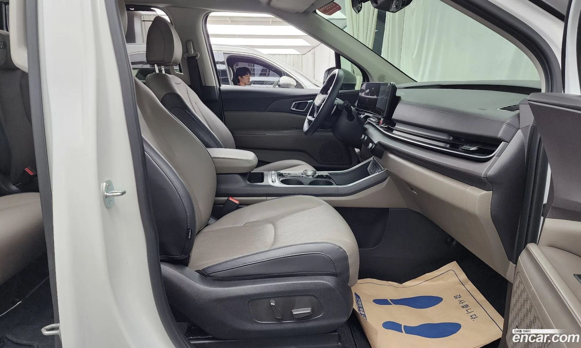 Kia Carnival 2024 KNANC81BBSS513813 — 20