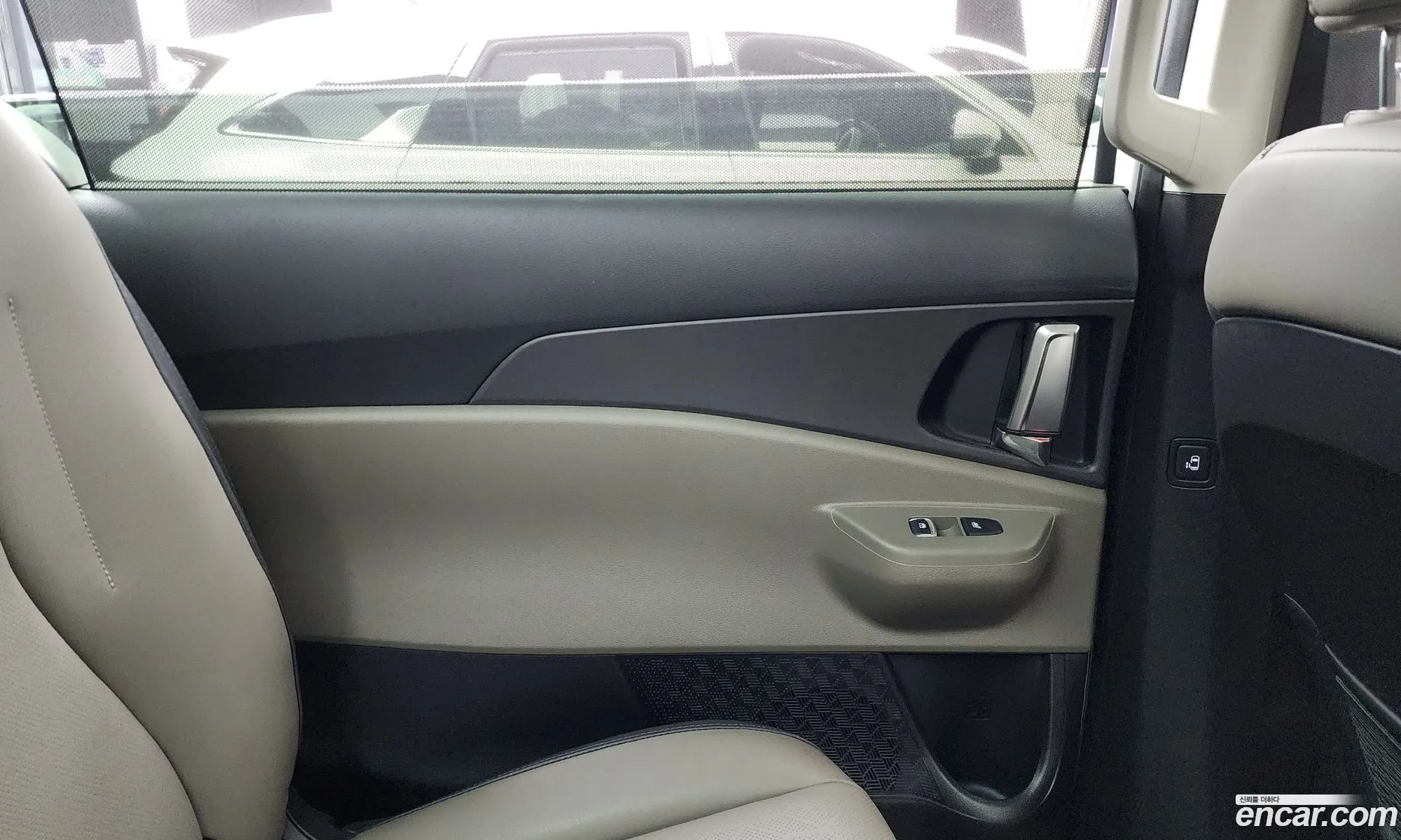 Kia Carnival 2024 KNANC81BBSS513813 — 11