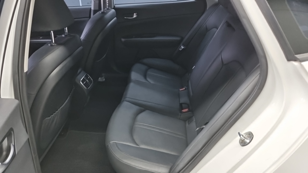 Kia K5 2016 — 2