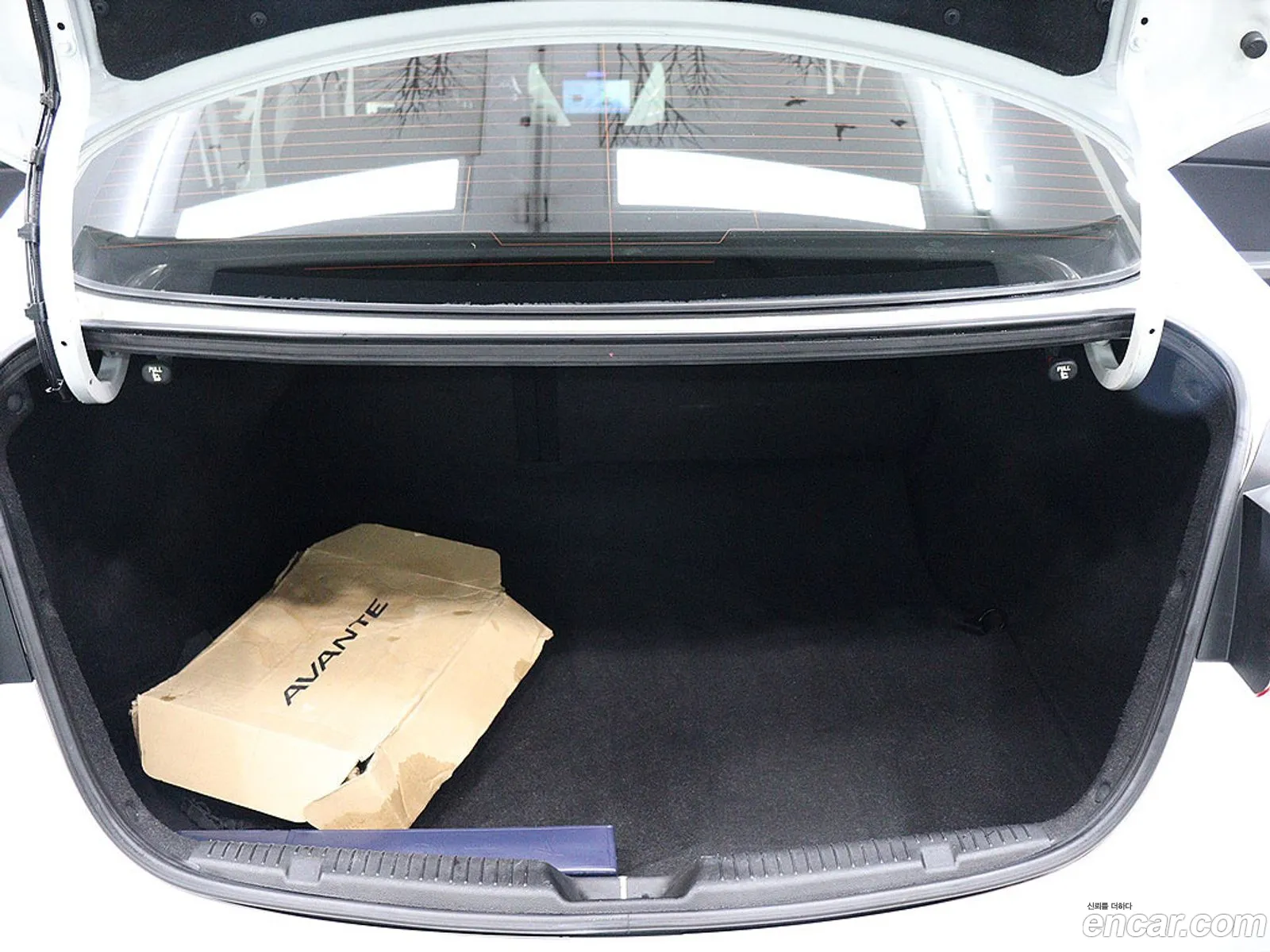 Hyundai Elantra MD 2012 — 17