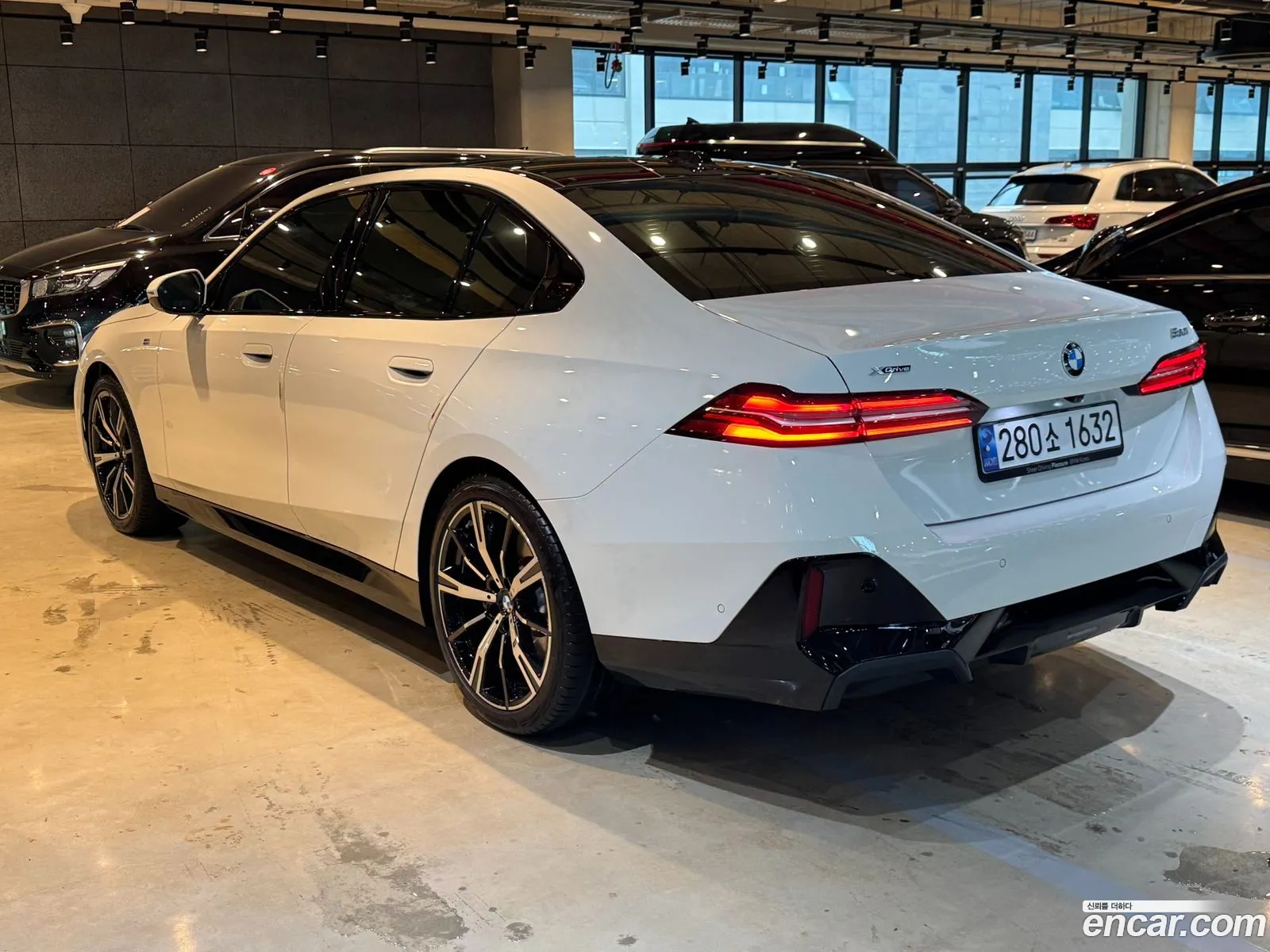 BMW 5 Series 2024 — 16