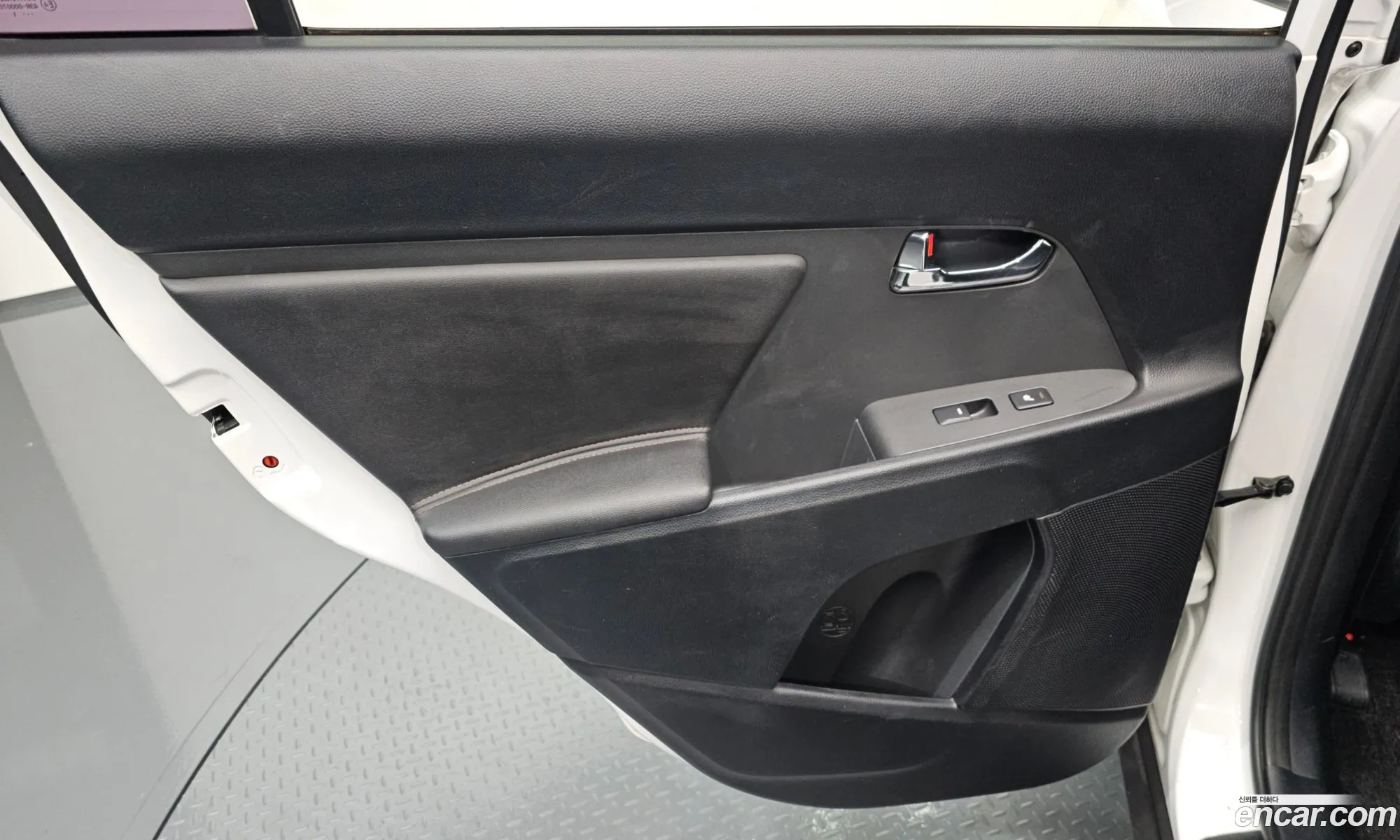 Kia Sportage R 2011 — 30