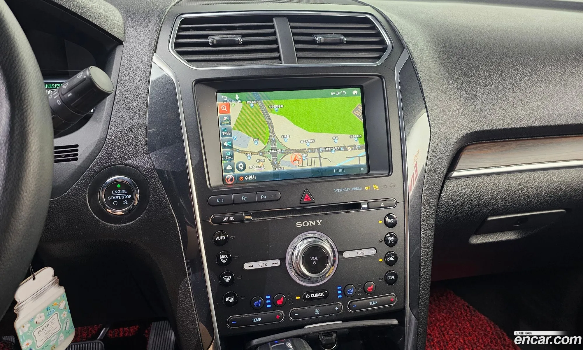 Ford Explorer 2018 1FM5K8FH4JGB23557 — 2