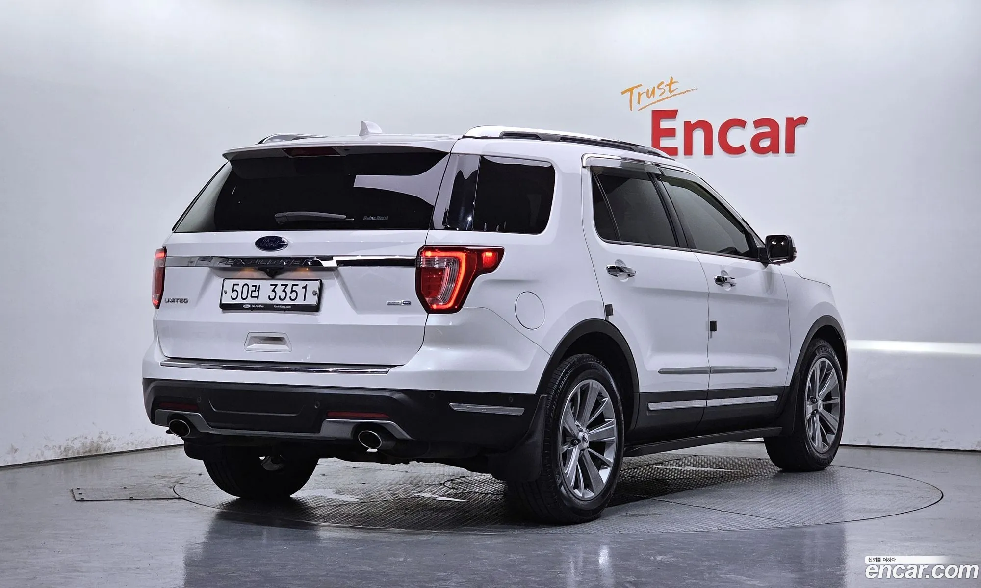 Ford Explorer 2018 1FM5K8FH4JGB23557 — 15