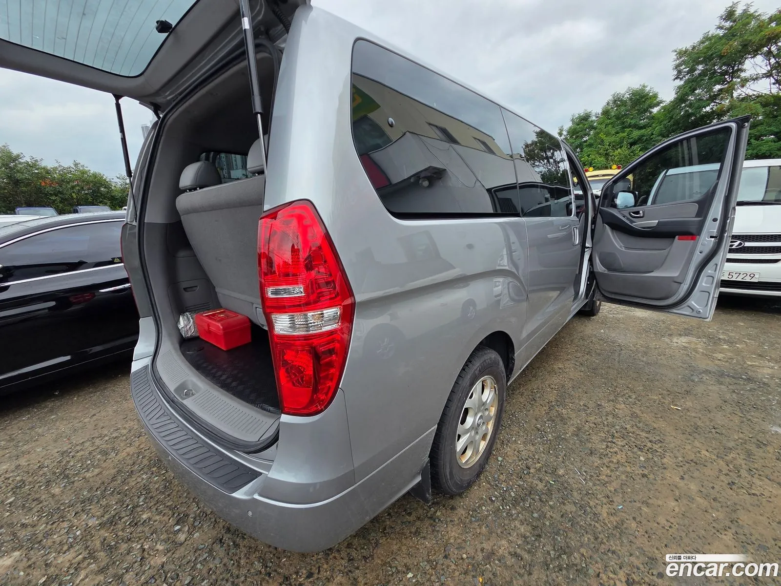 Hyundai Grand Starex 2014 — 13