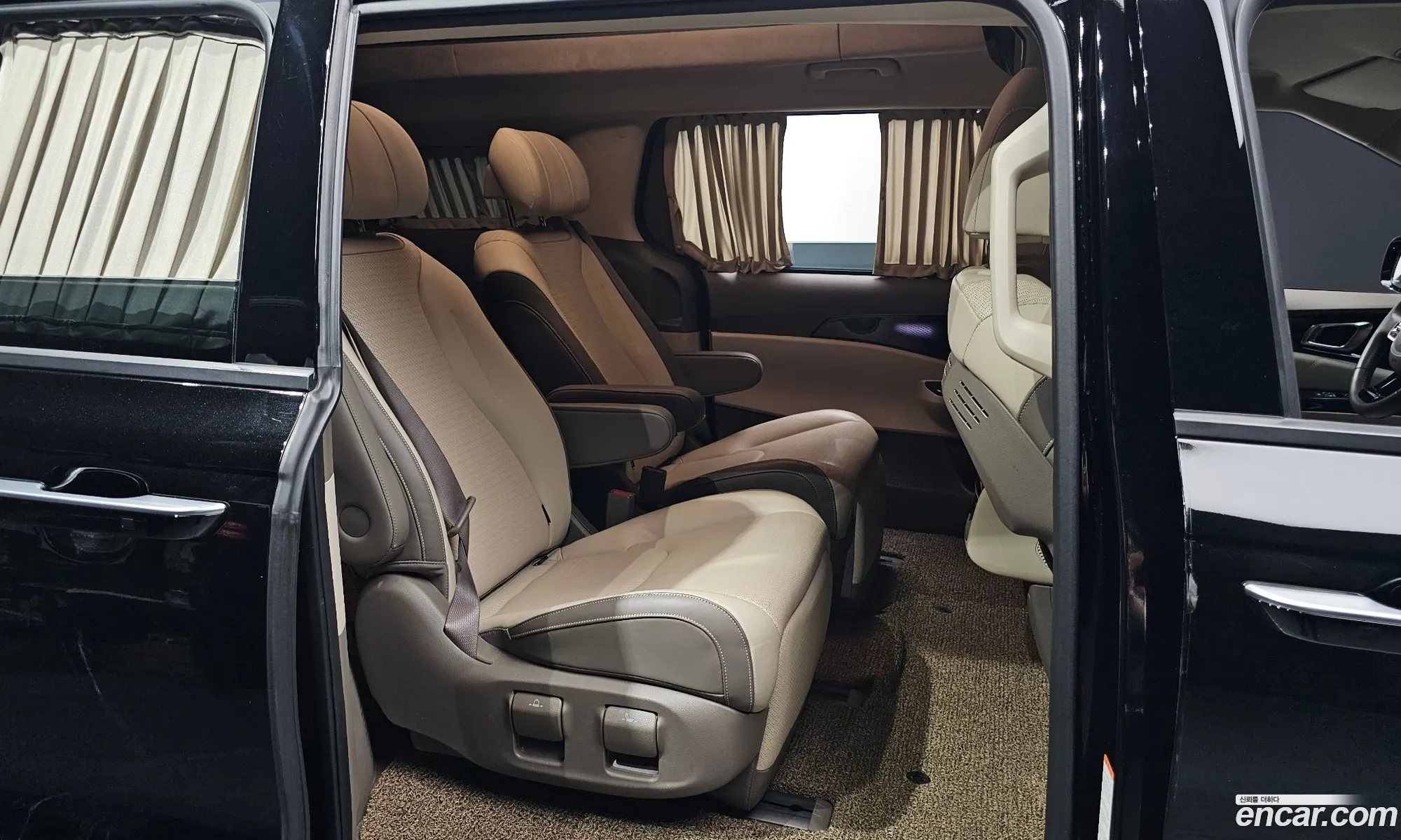 Kia Carnival 2022 KNANE813BPS191910 — 10
