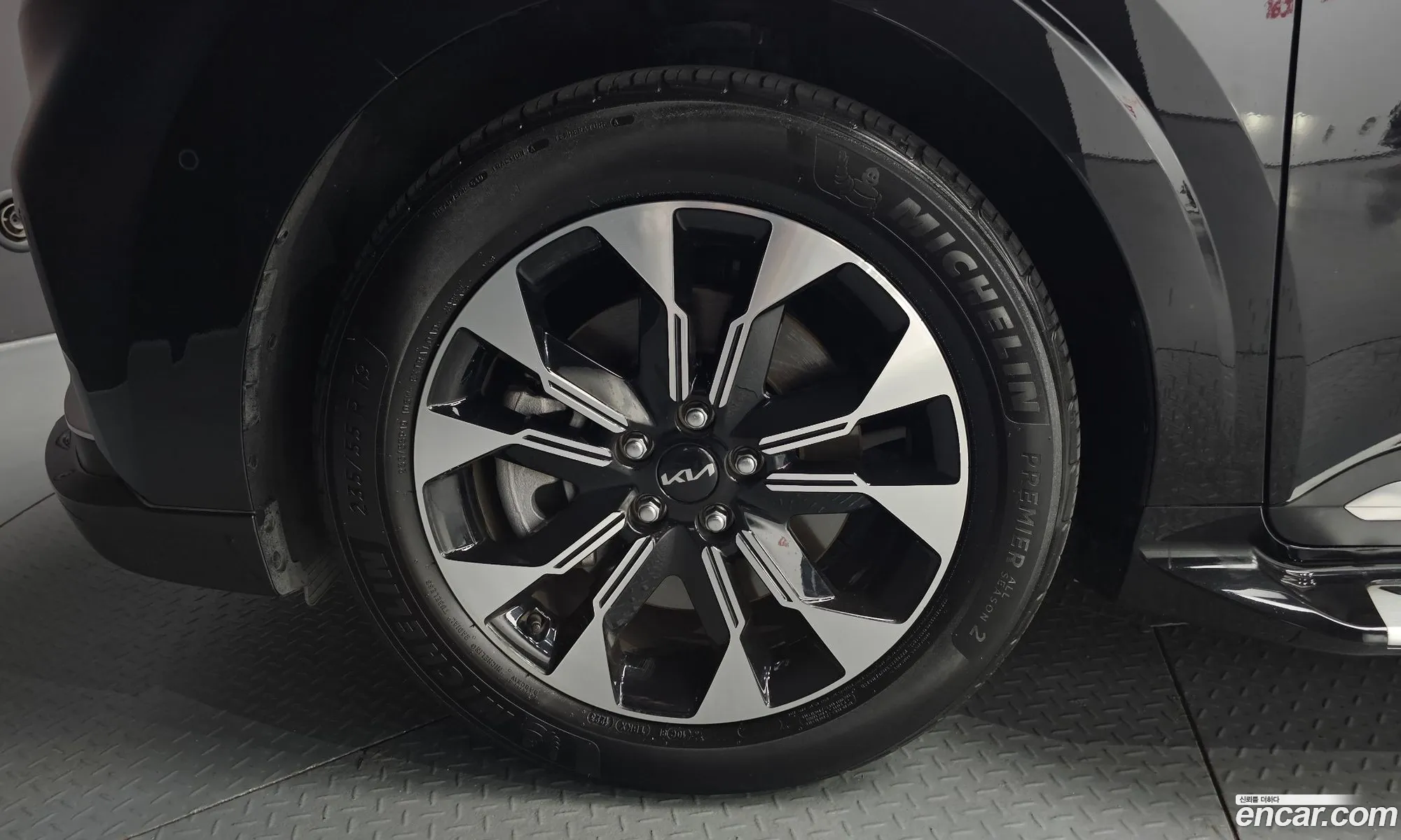 Kia Carnival 2022 KNANE813BPS191910 — 17