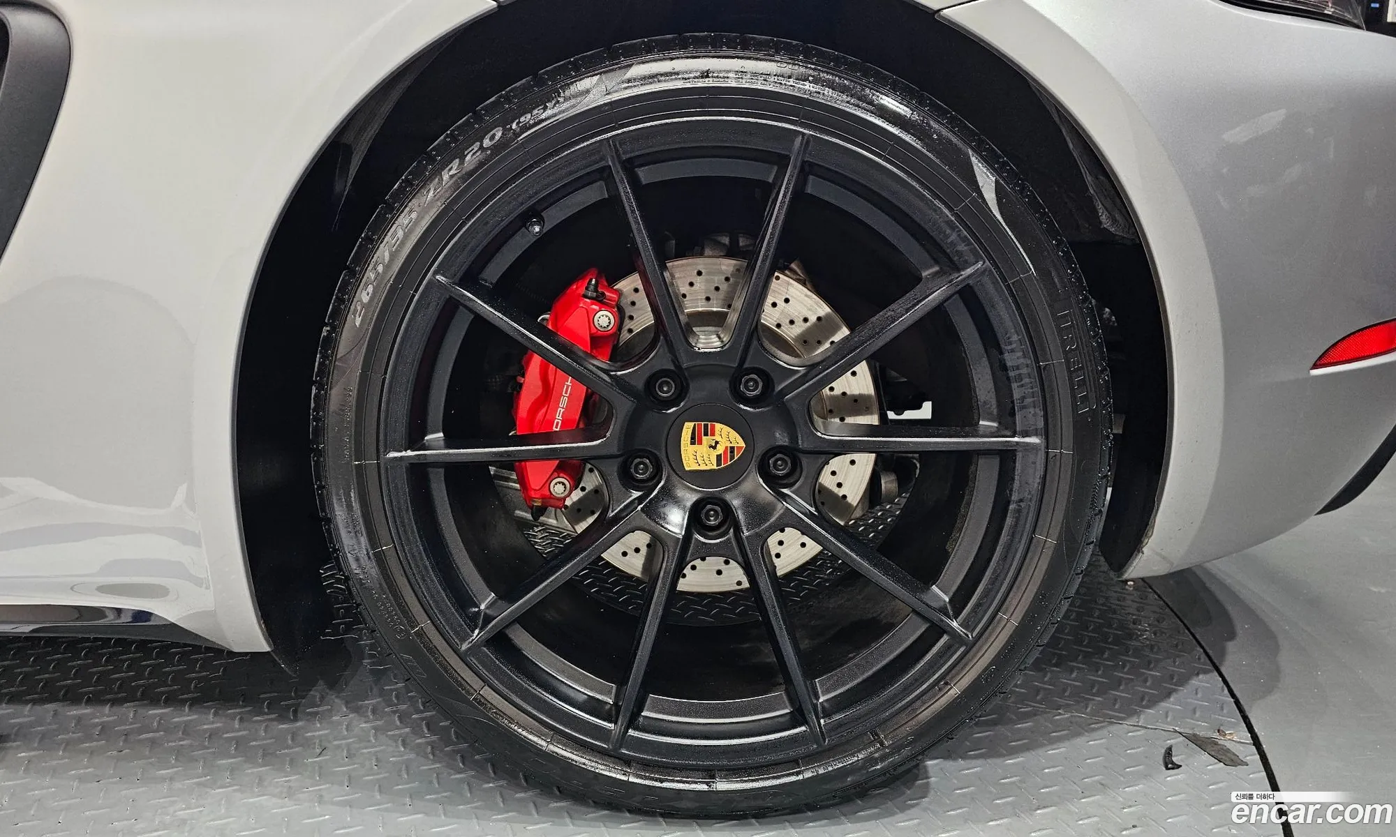 Porsche 718 Cayman 2021 — 16