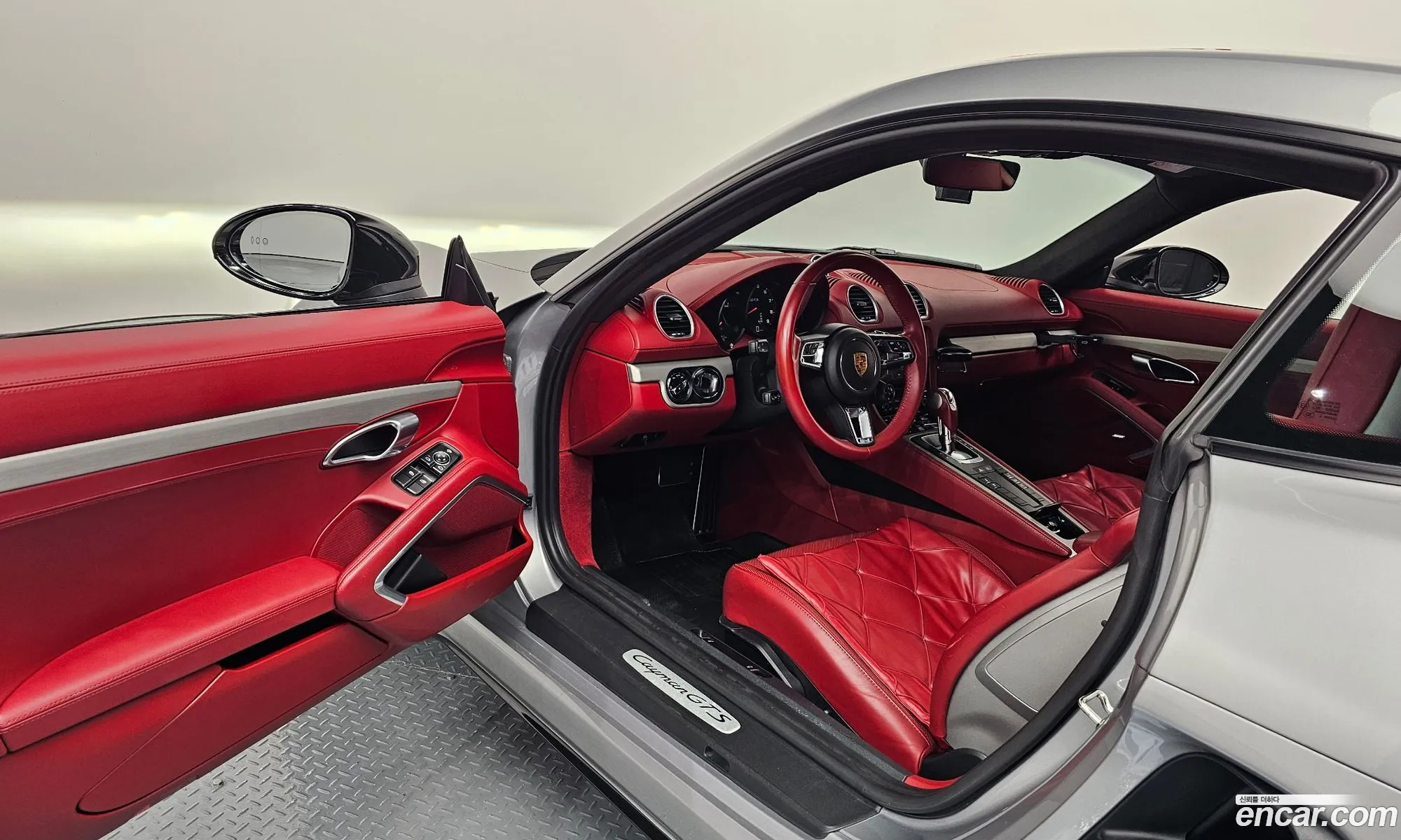 Porsche 718 Cayman 2021 — 17