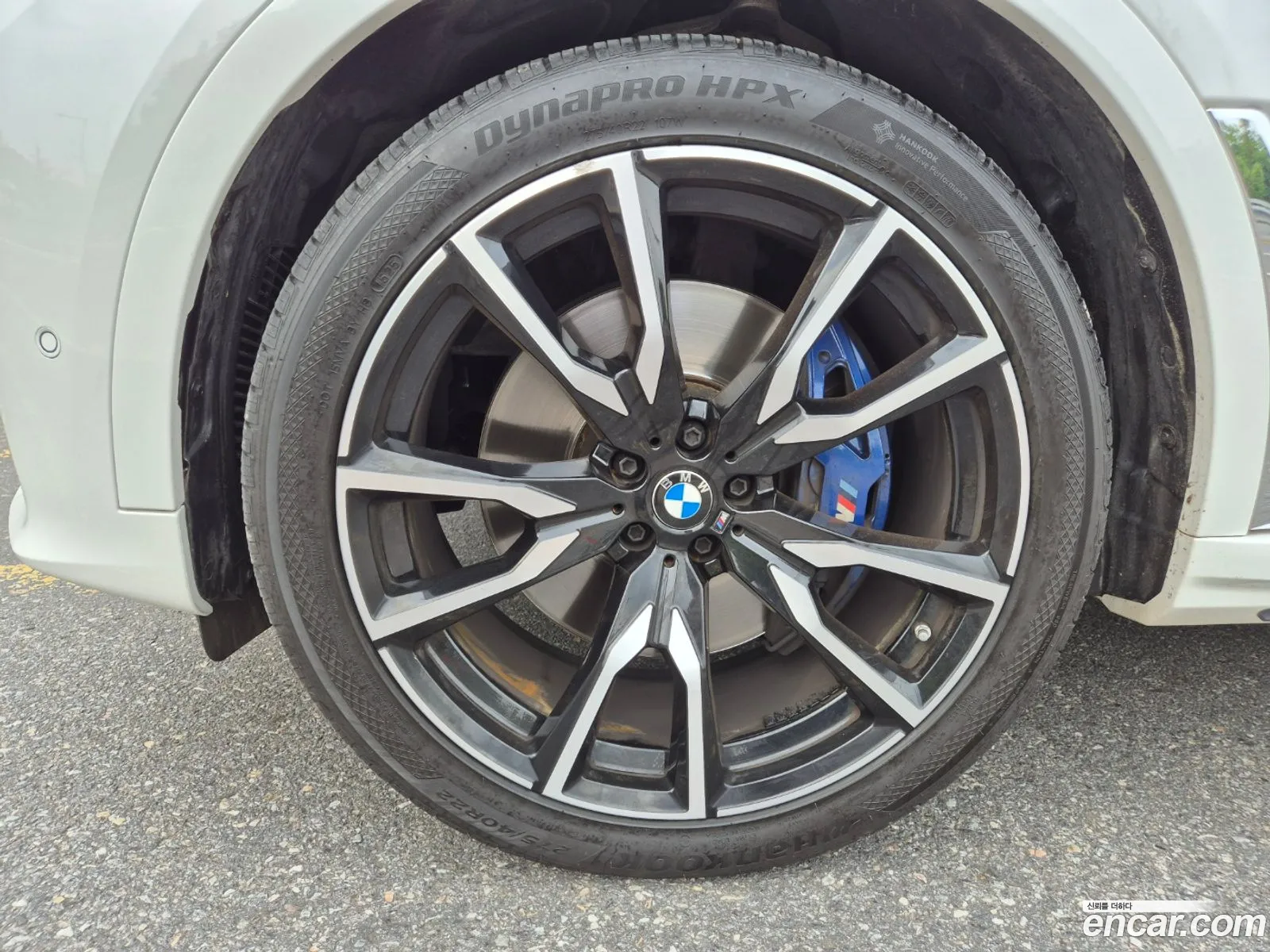 BMW X7 2022 — 16