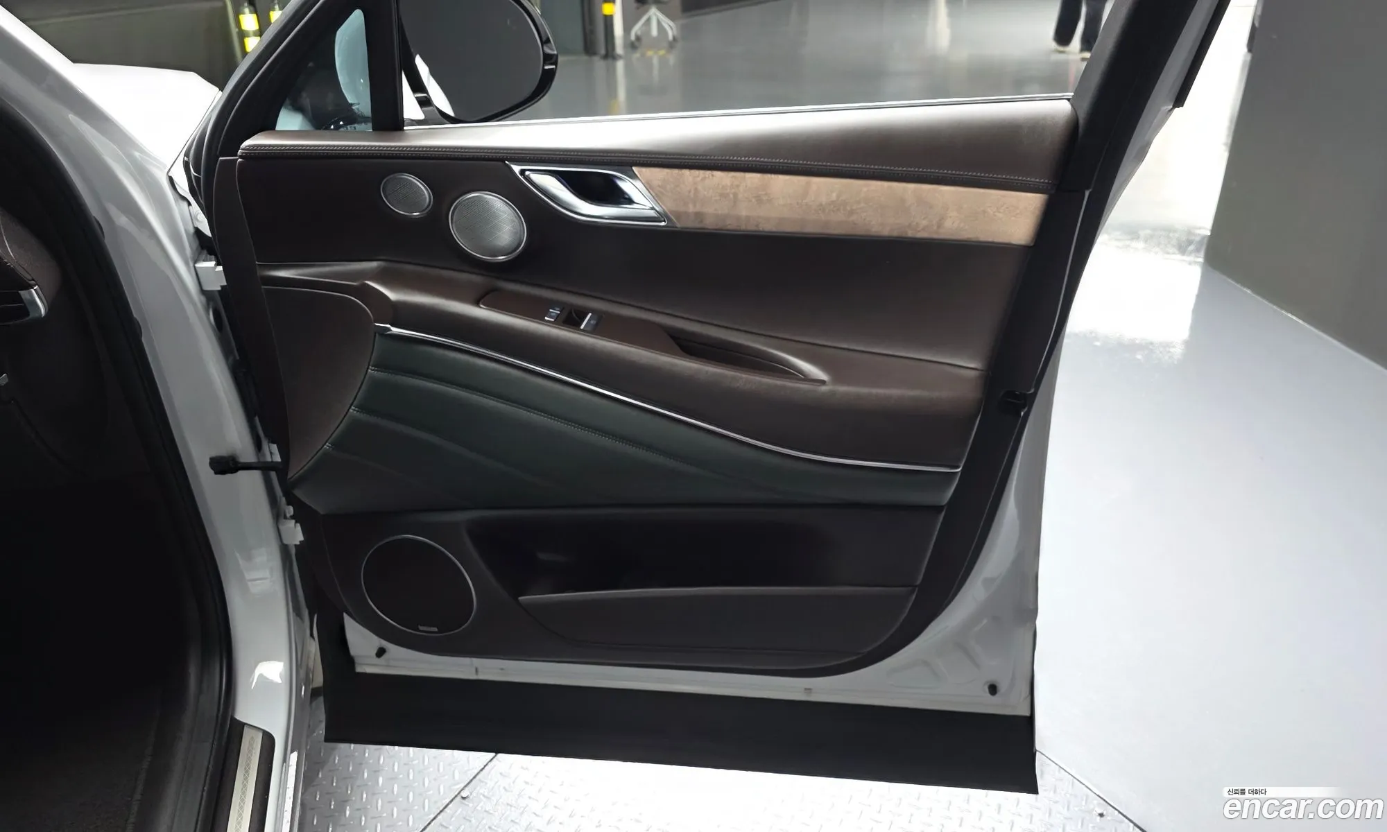 Genesis GV80 2020 — 23
