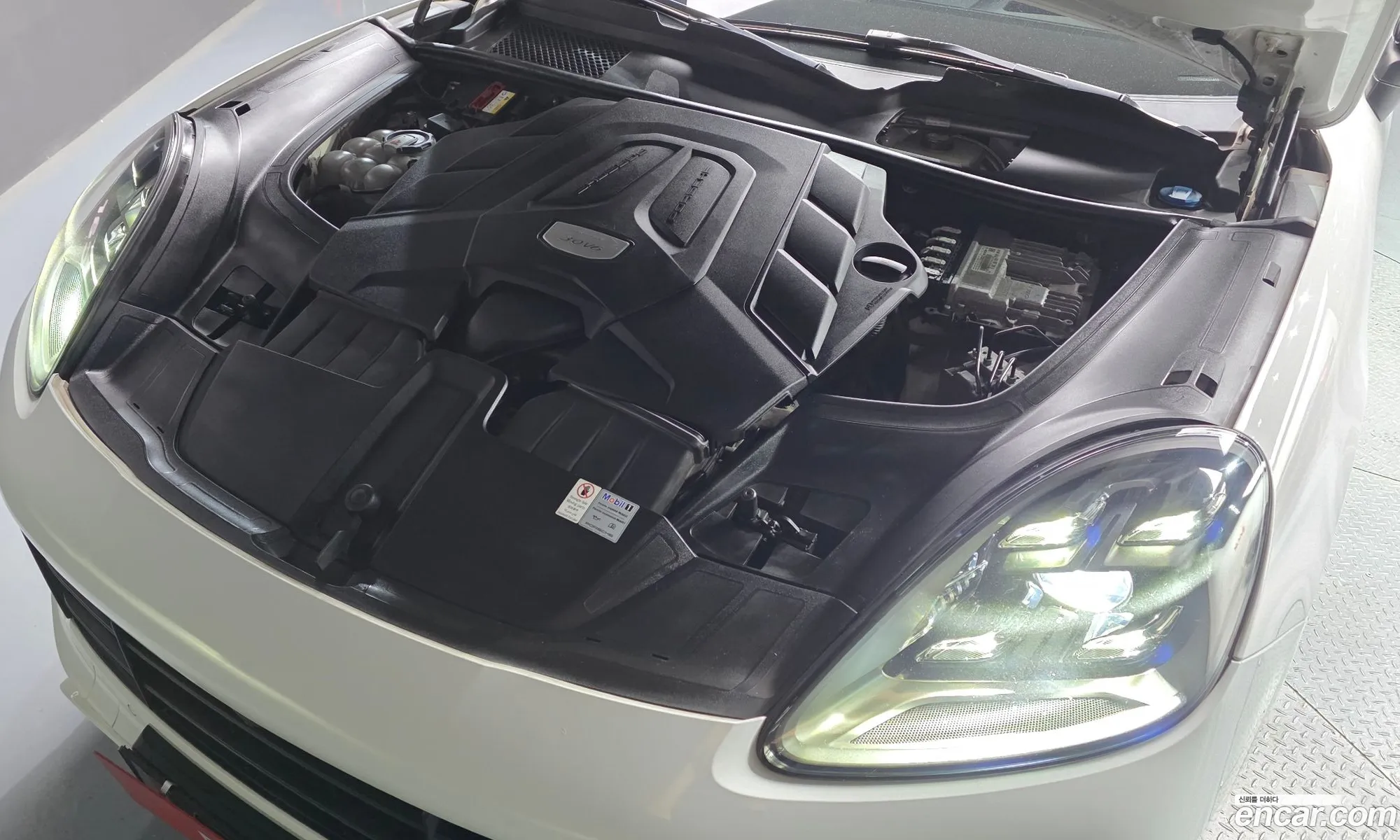 Porsche Cayenne 2019 — 16