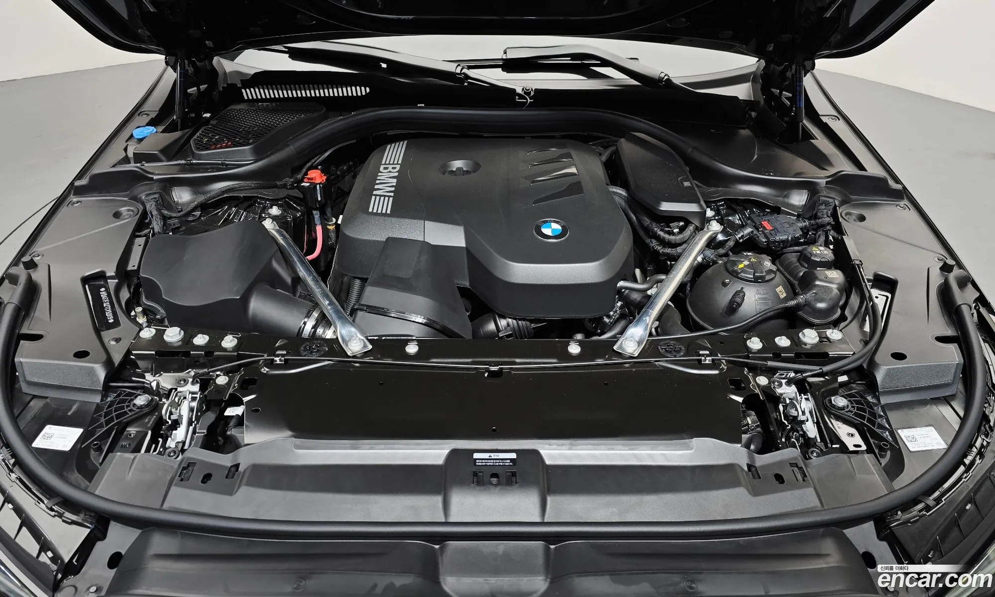 BMW 5 Series 2025 — 16