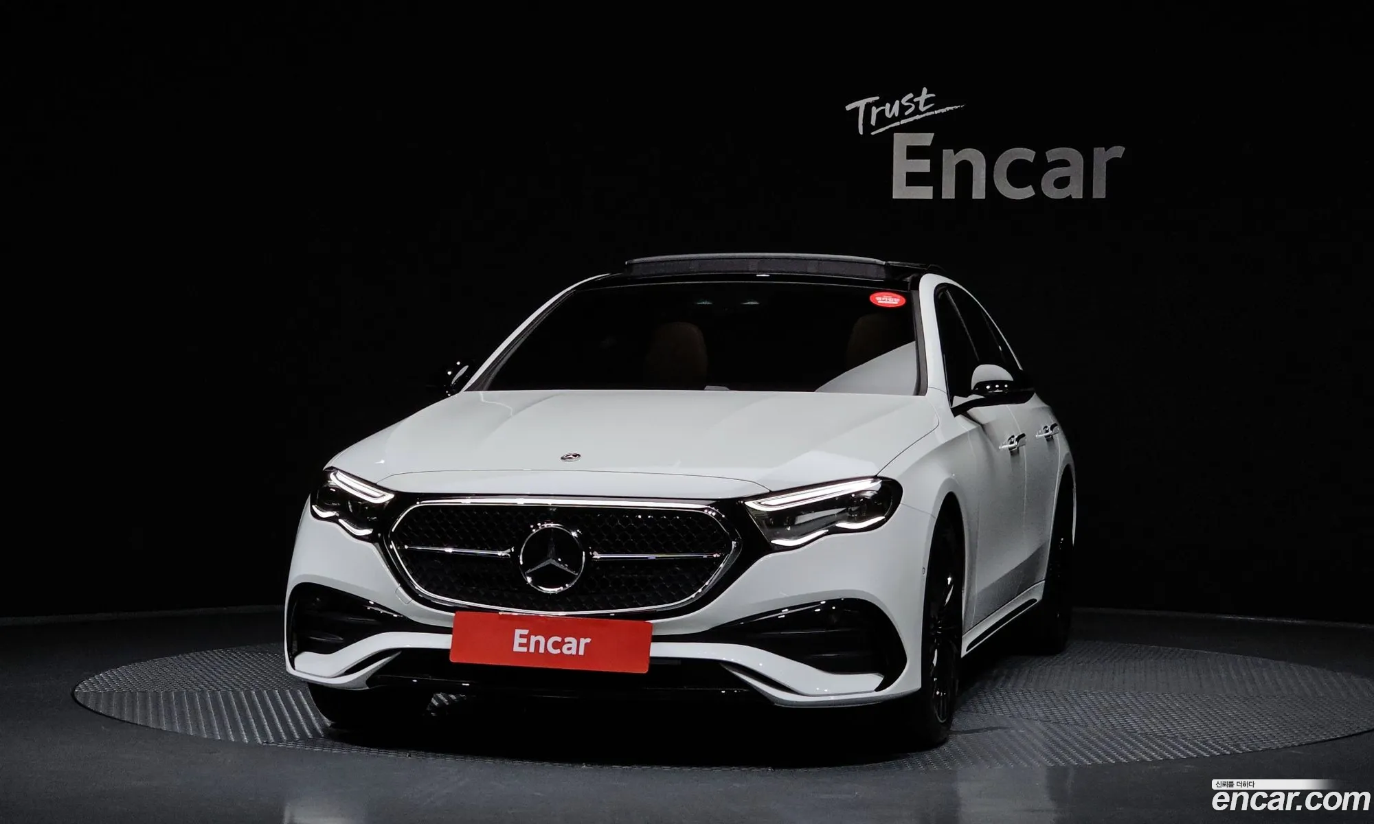 Mercedes-Benz E-Class W214 2026 — 16