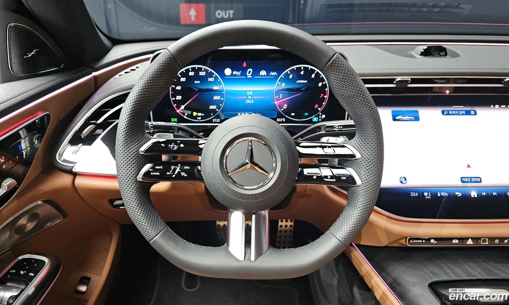 Mercedes-Benz E-Class W214 2026 — 30