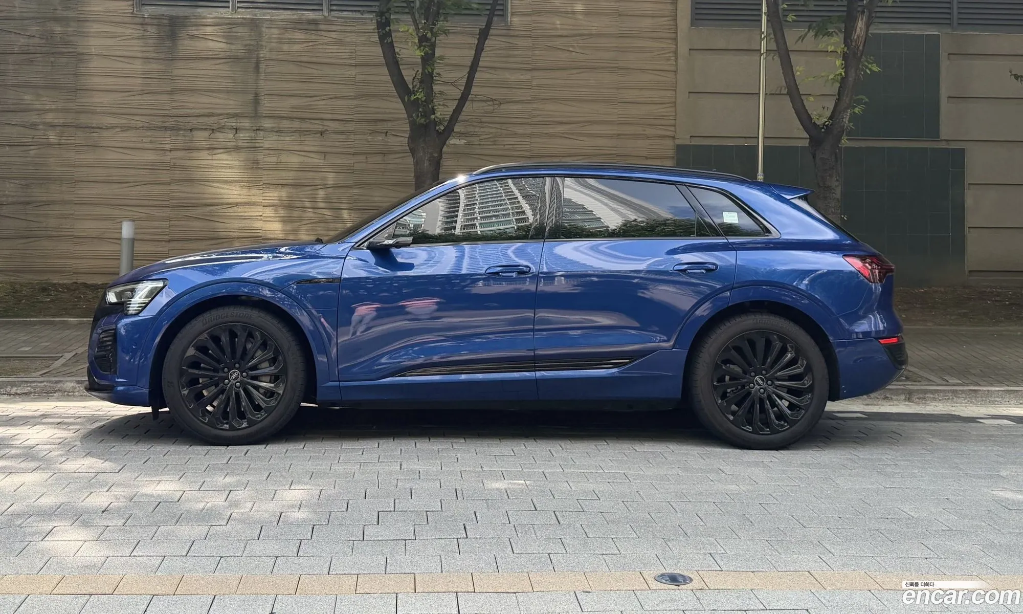 Audi Q8 e-tron 2024 — 5