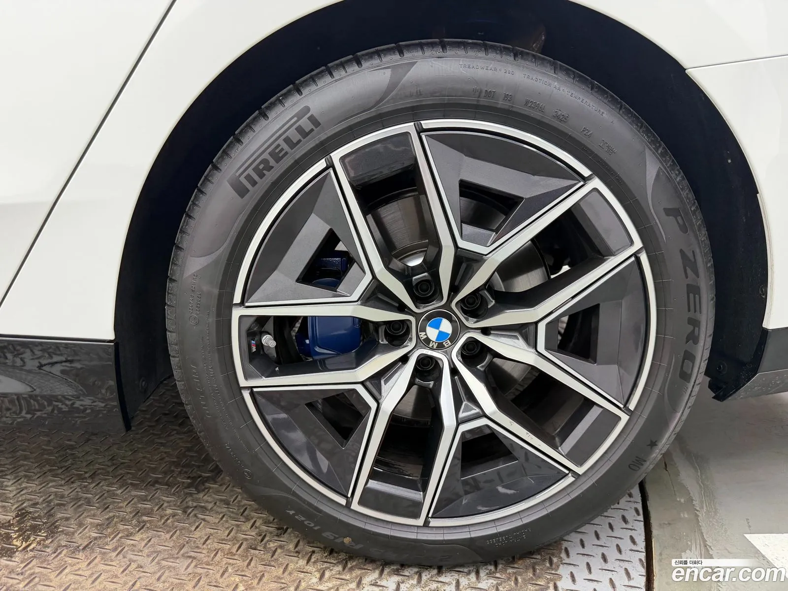 BMW 5 Series 2026 — 14
