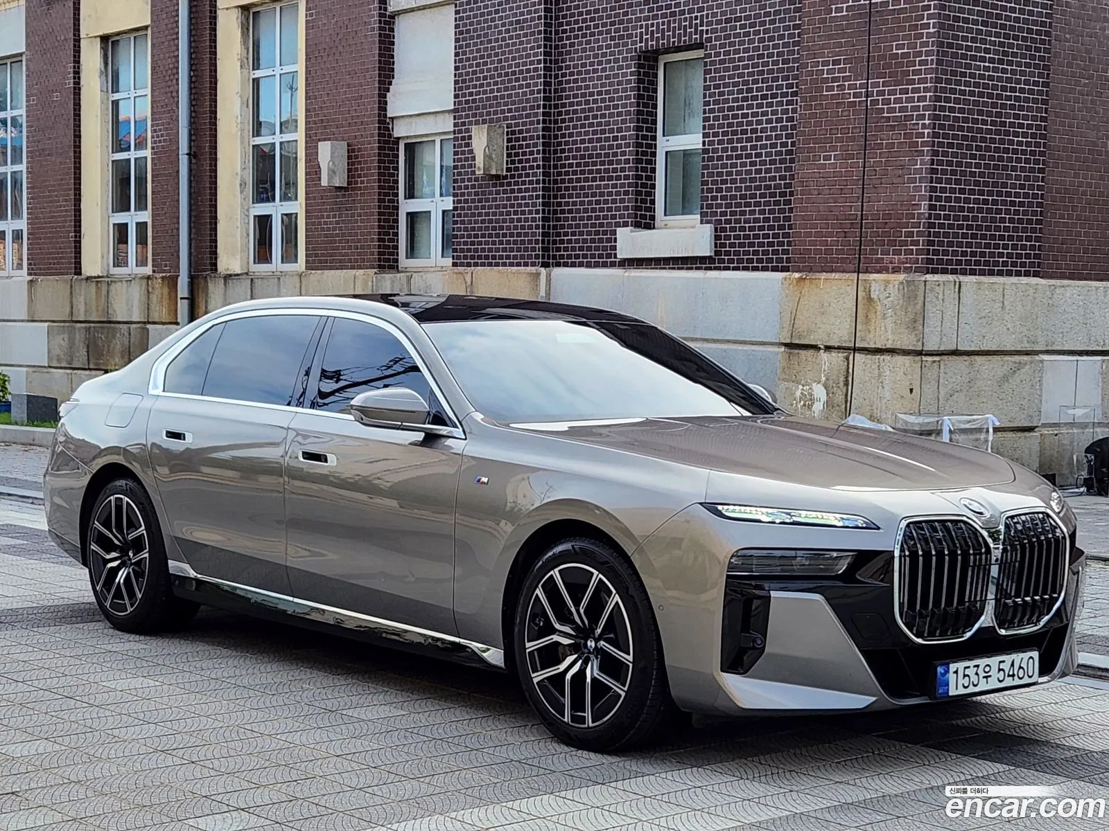 BMW 7 Series 2023 — 10