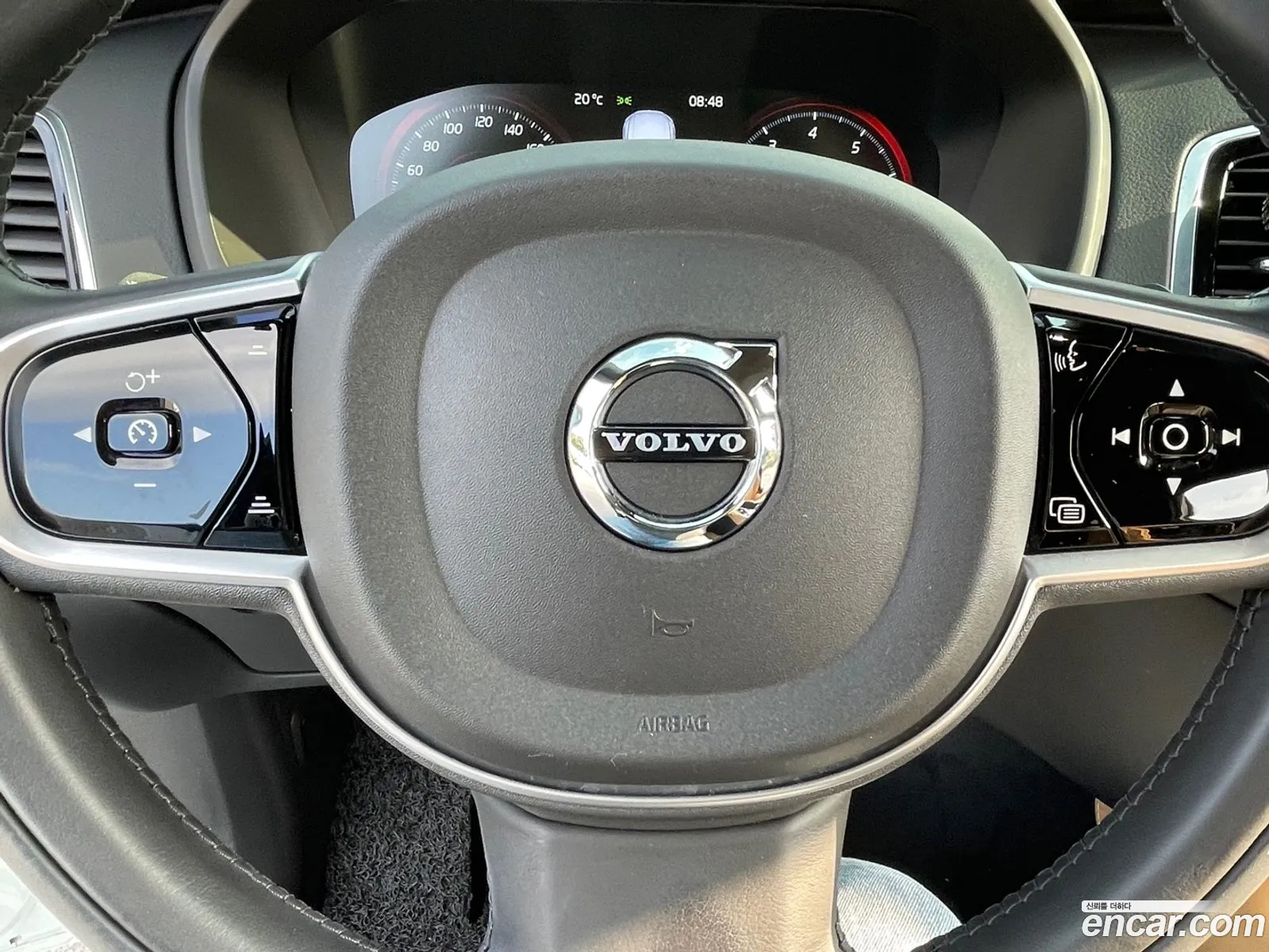 Volvo XC90 2020 — 7