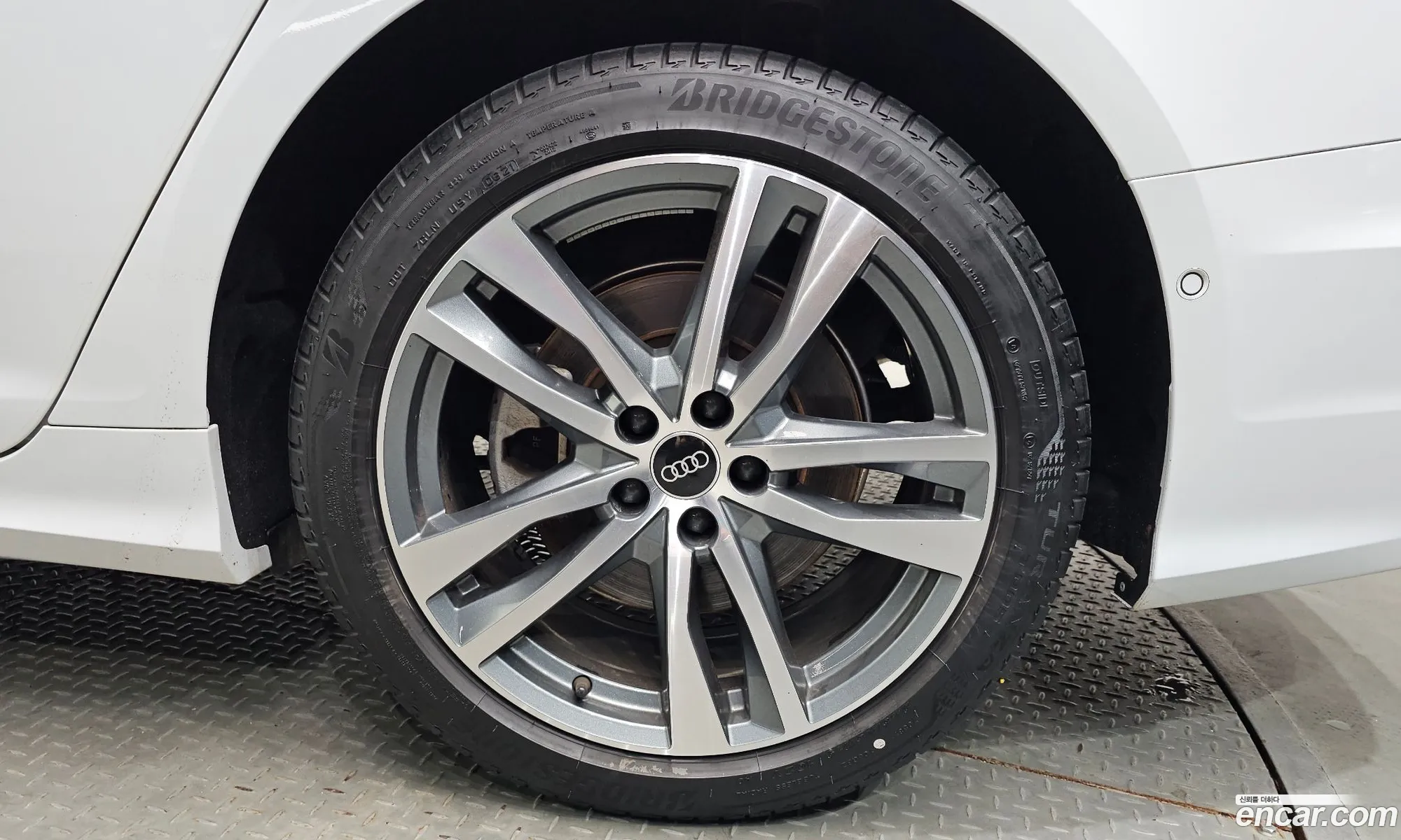 Audi A6 2021 WAUZZZF29MN071245 — 24