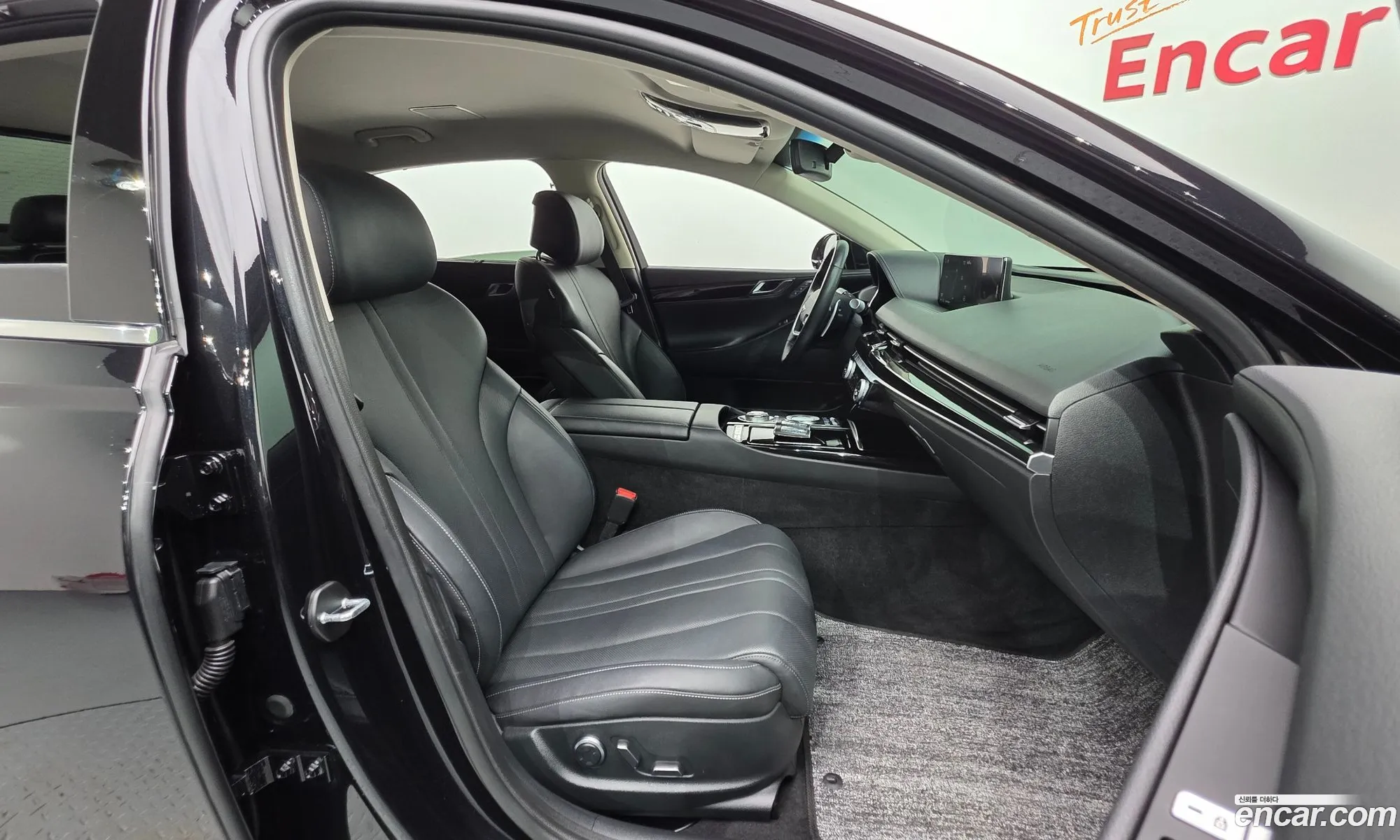 Genesis G80 2022 KMTGB41CDNU153157 — 16