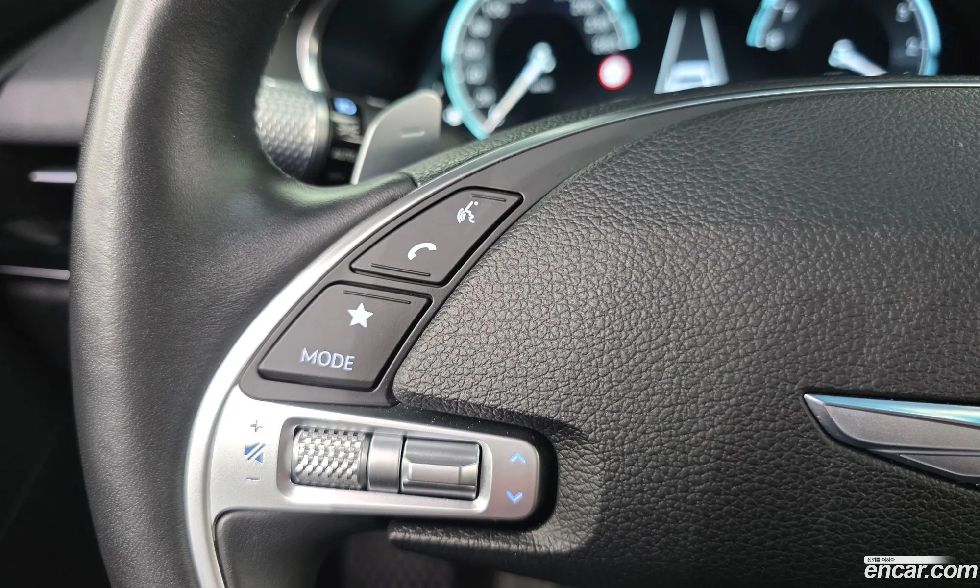 Genesis G80 2022 KMTGB41CDNU153157 — 25